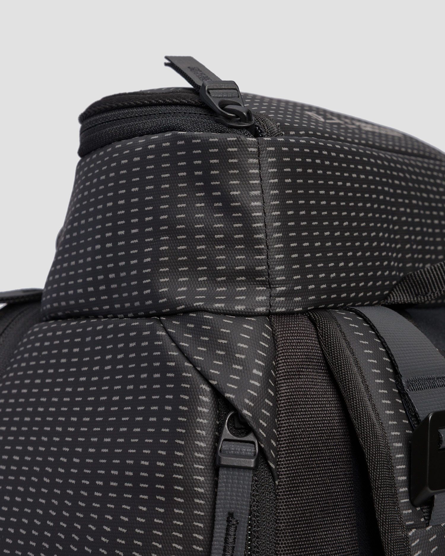 Plecak Db Hugger Backpack 25L