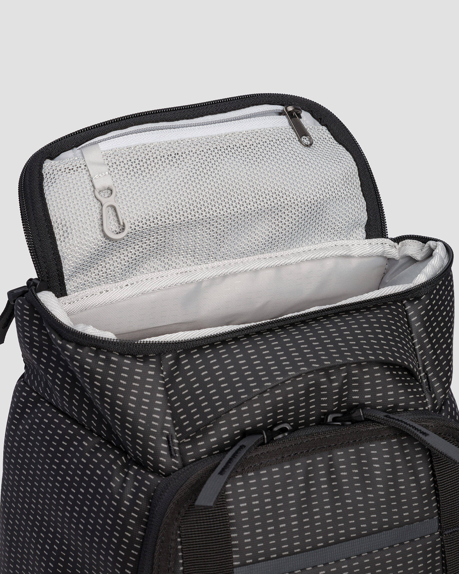 Plecak Db Hugger Backpack 25L