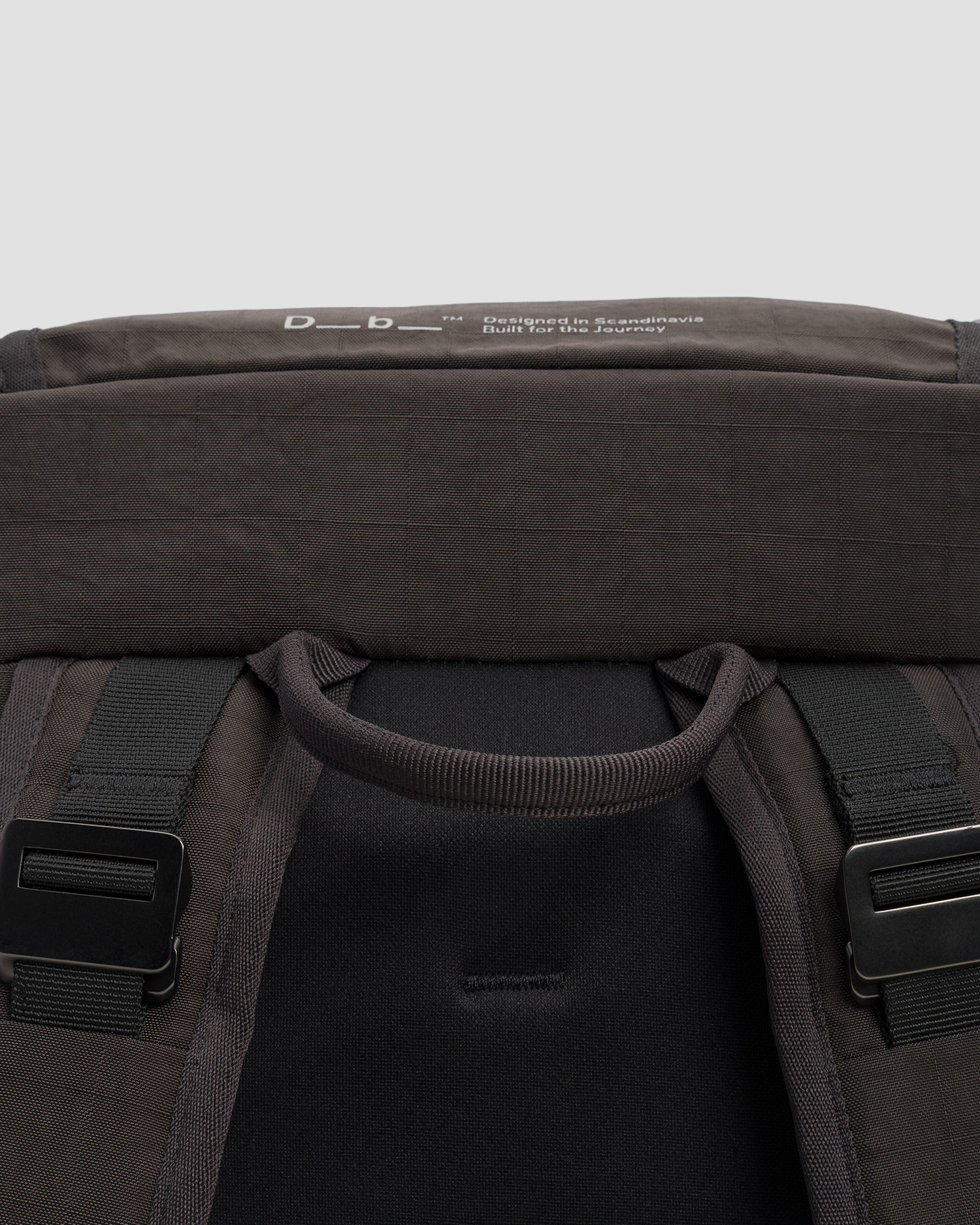 Batoh Db Hugger Backpack 25L