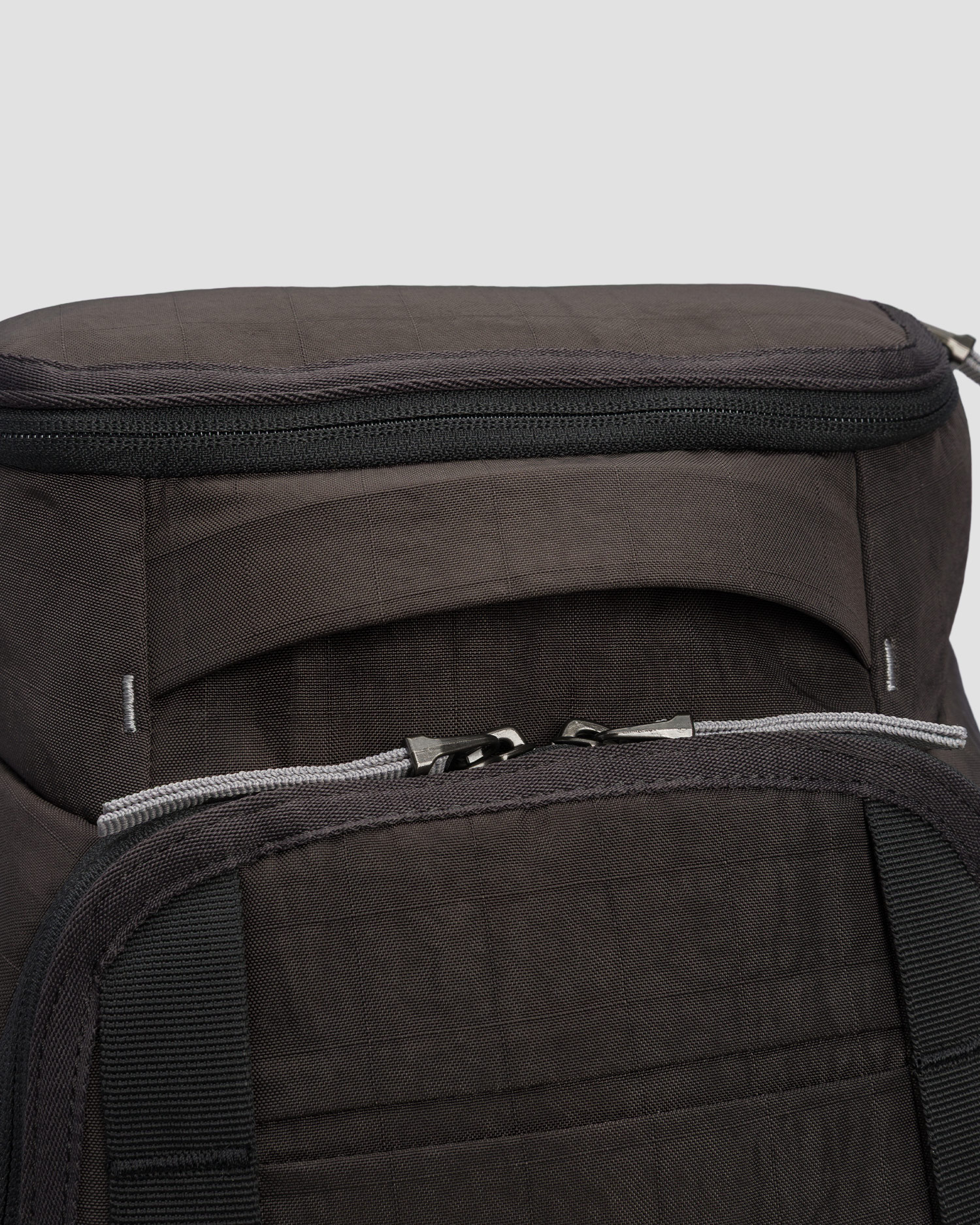 Batoh Db Hugger Backpack 25L