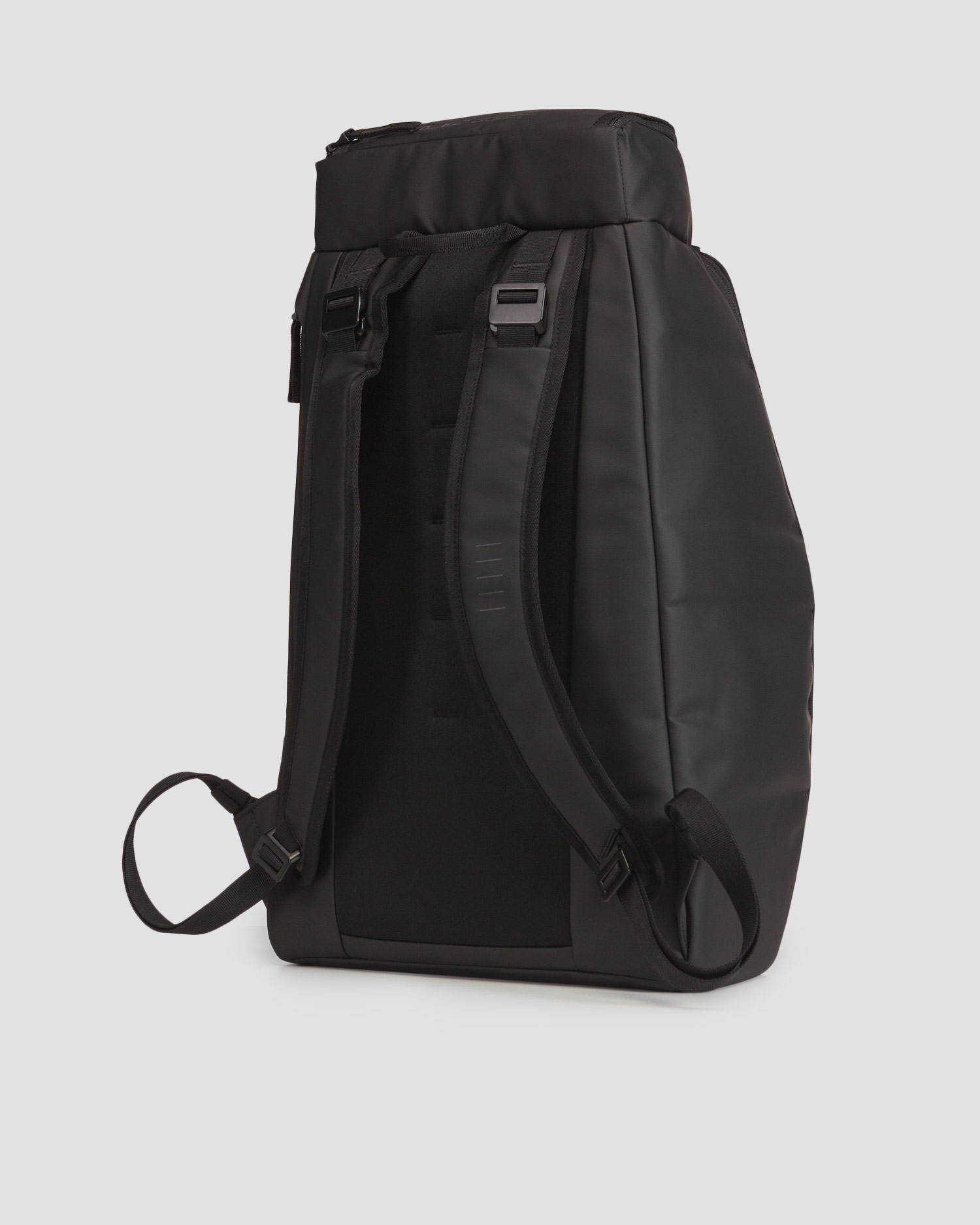 Čierny batoh Db Hugger Backpack 30L