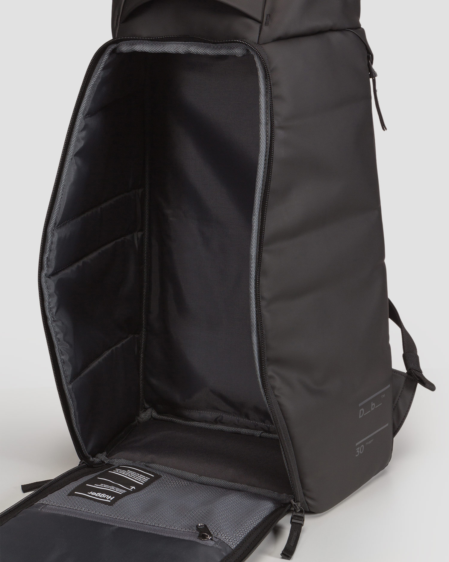 Čierny batoh Db Hugger Backpack 30L