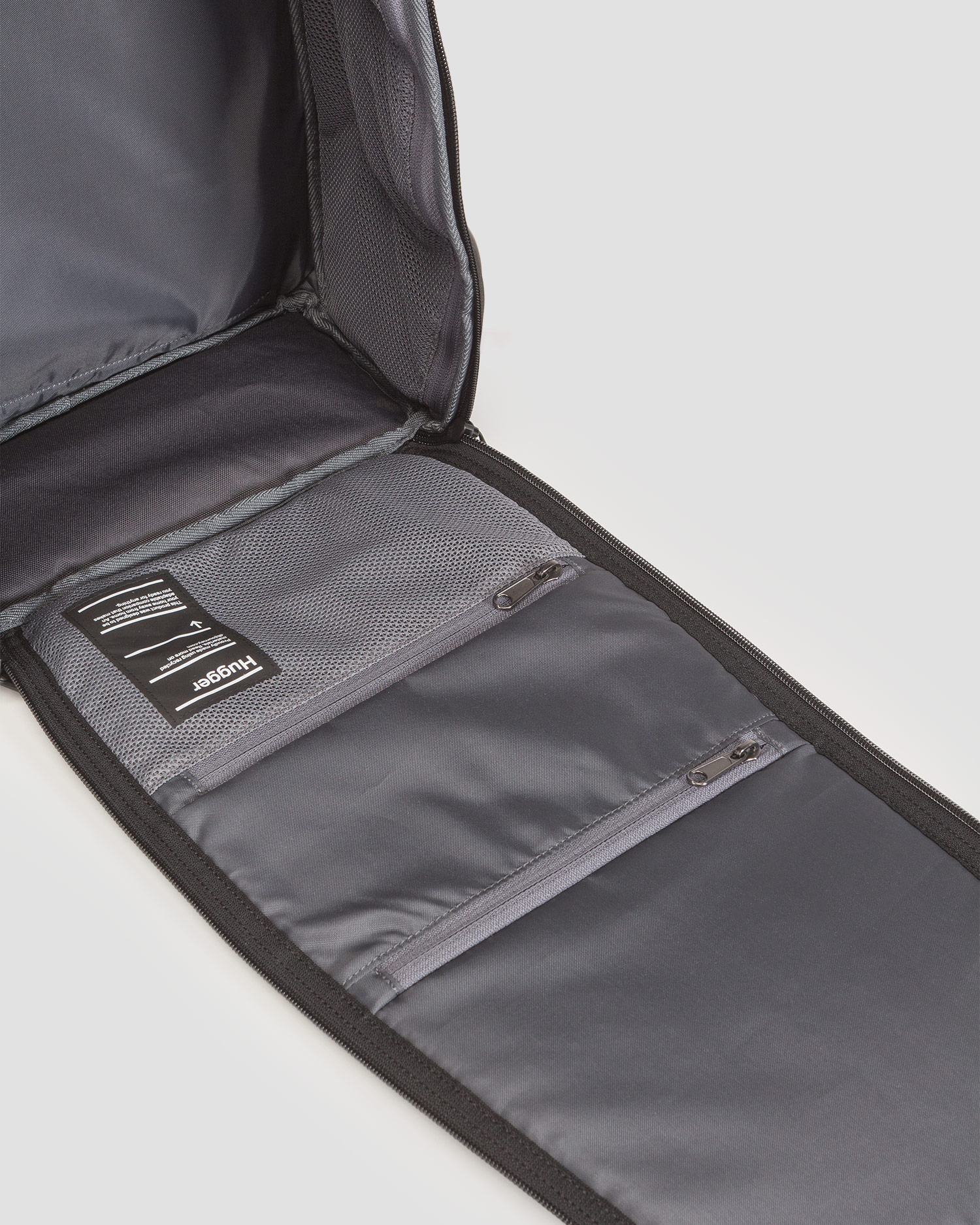 Čierny batoh Db Hugger Backpack 30L