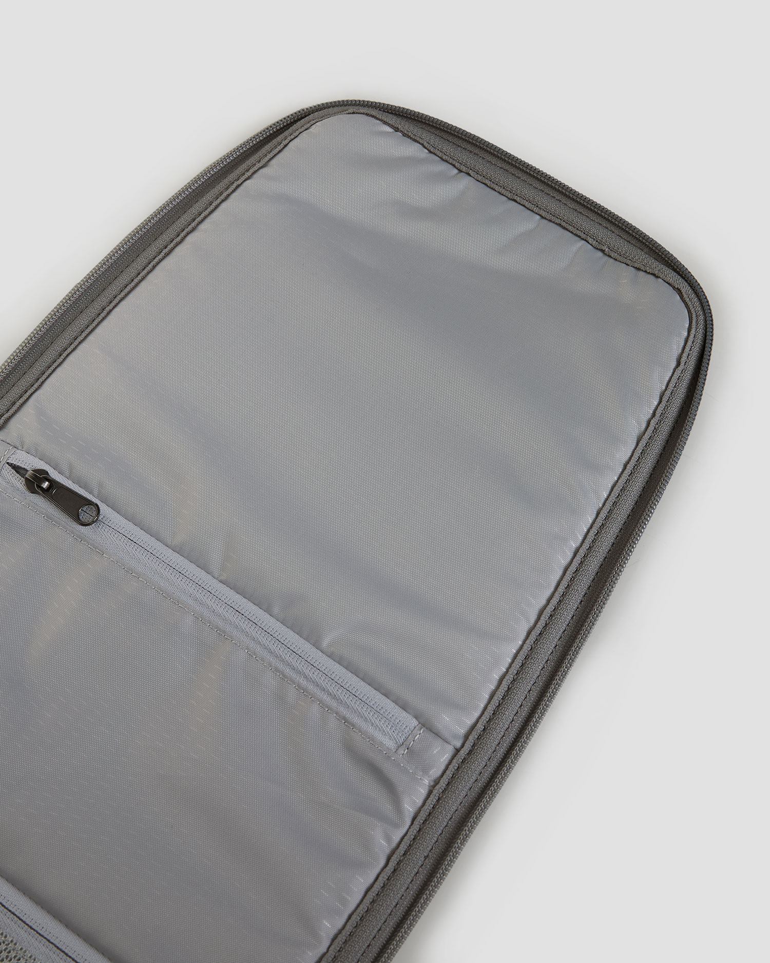 Batoh Db Hugger Backpack 25L