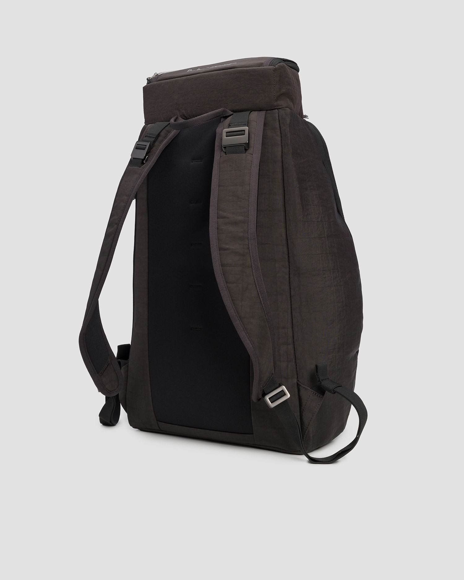 Batoh Db Hugger Backpack 30L