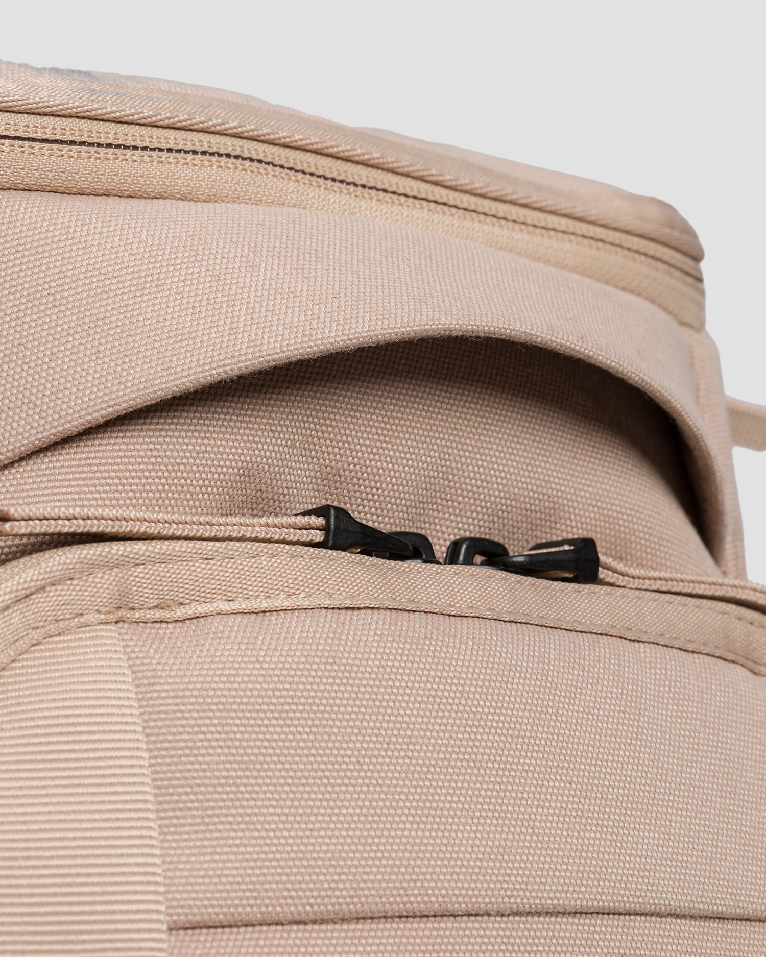 Batoh Db Hugger Backpack 30L