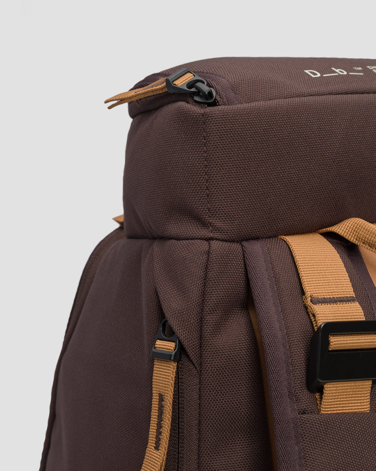 Batoh Db Hugger Backpack 30L
