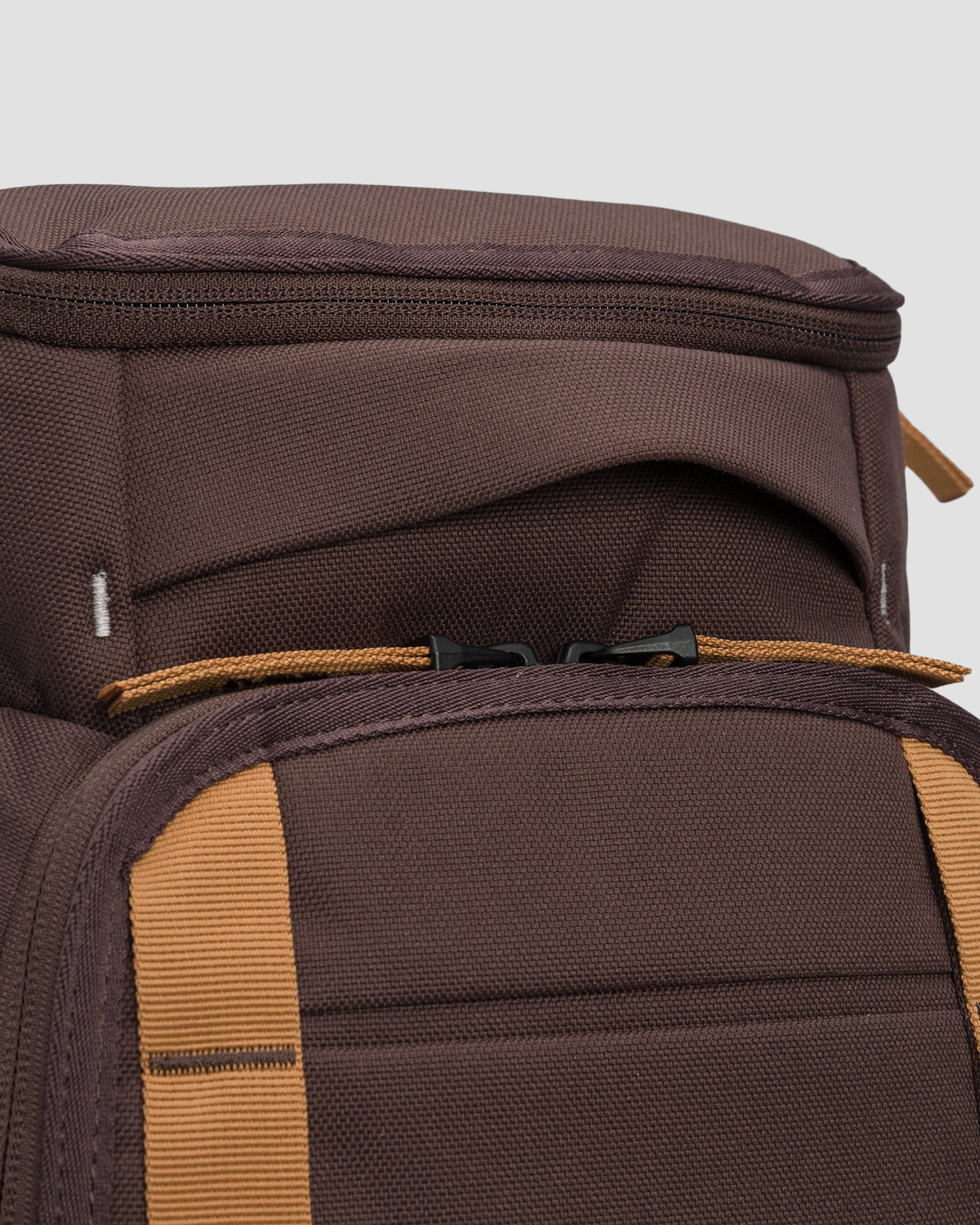 Batoh Db Hugger Backpack 30L
