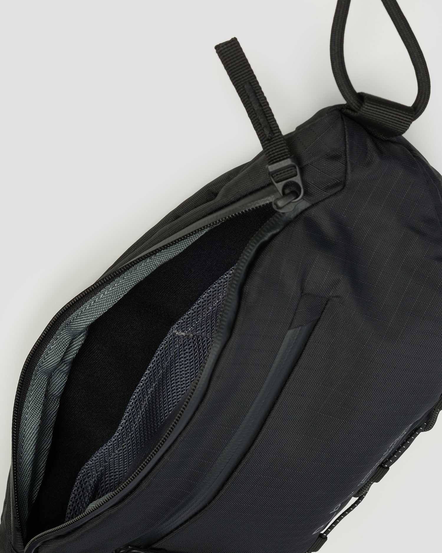 Torba na ramię Db Roamer Pro Sling Bag 6L