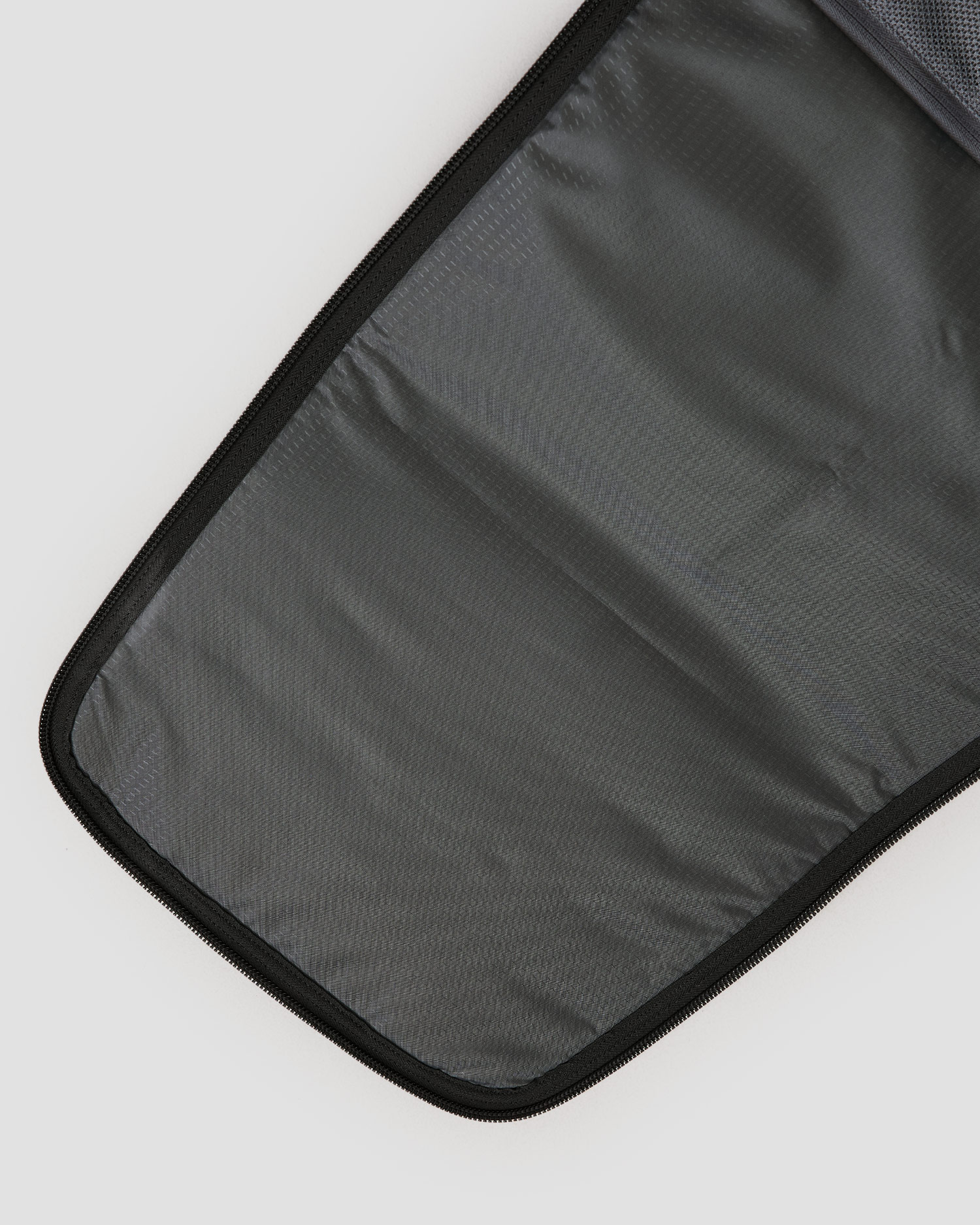 Cestovný kufor na kolieskach Db Hugger Roller Bag Check-in 90L