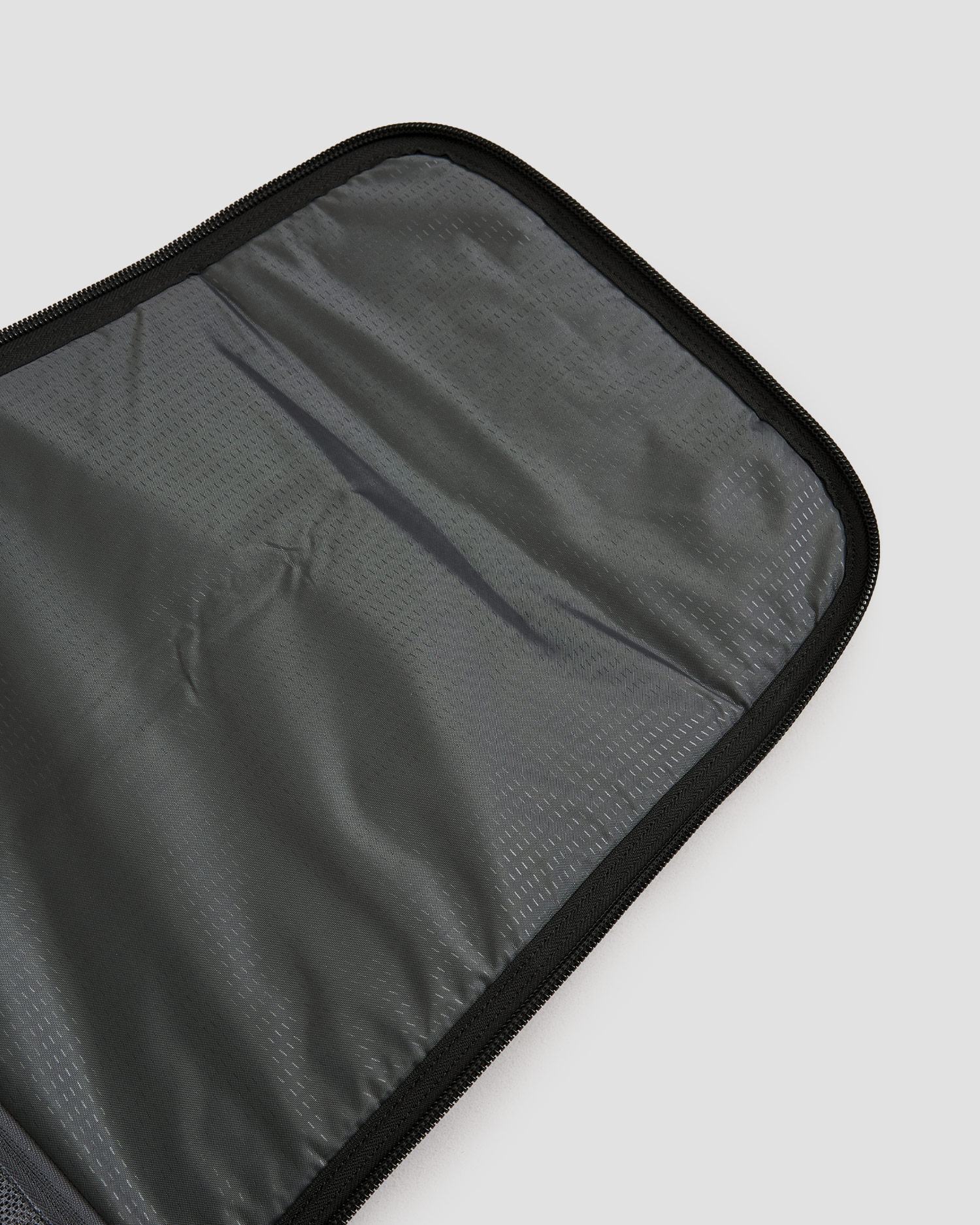 Cestovná batožina na kolieskach Db Hugger Roller Bag Check-in 60L