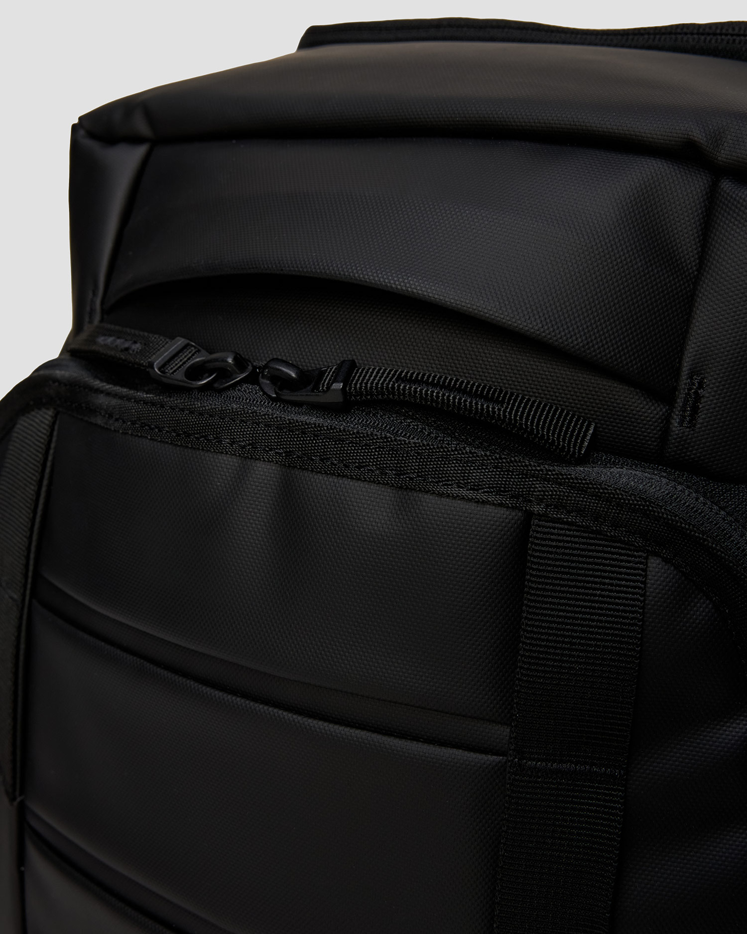 Cestovná taška na kolieskach Db Hugger Roller Bag Carry-on 40L