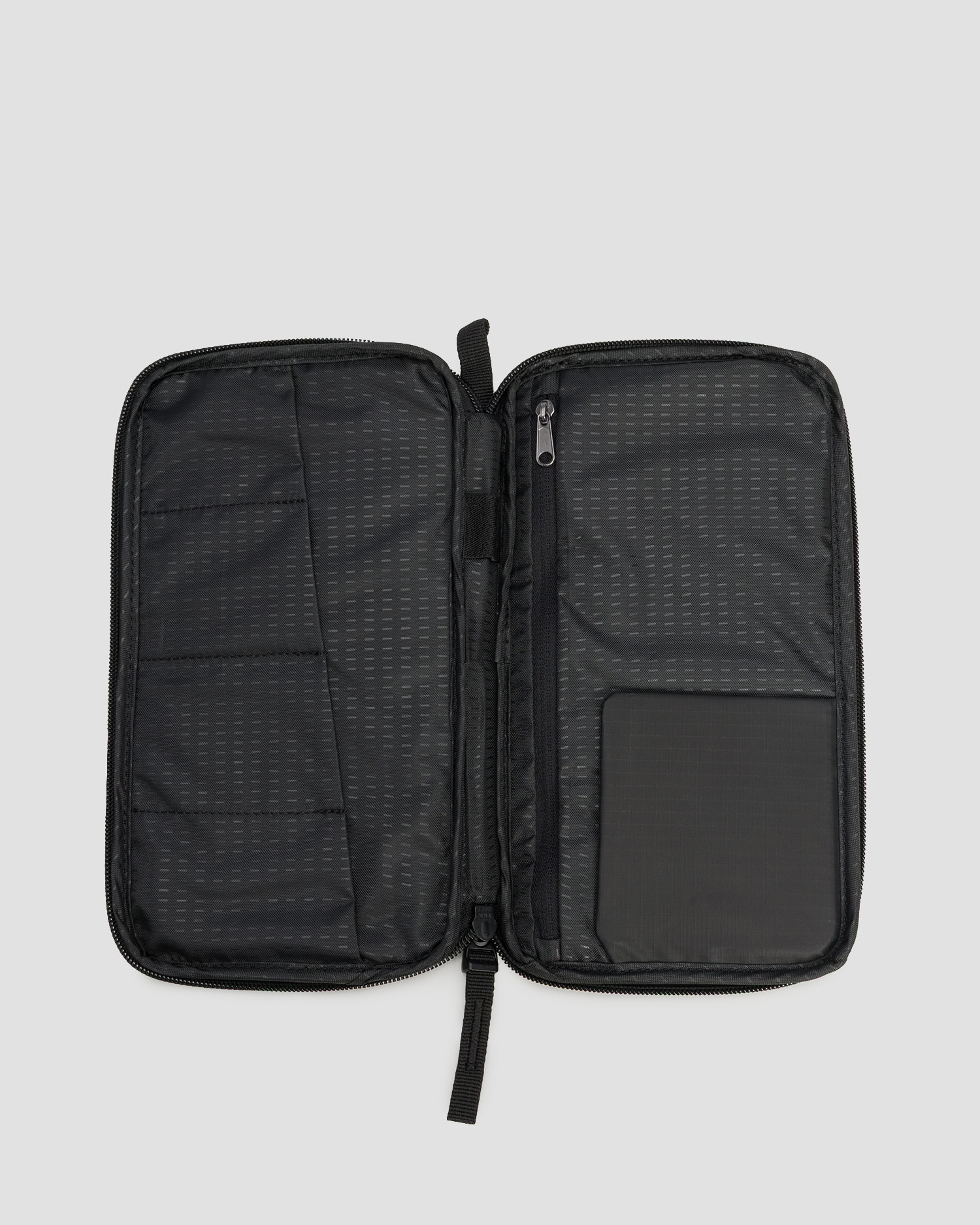 Obal na dokumenty Db Essential Passport Cover