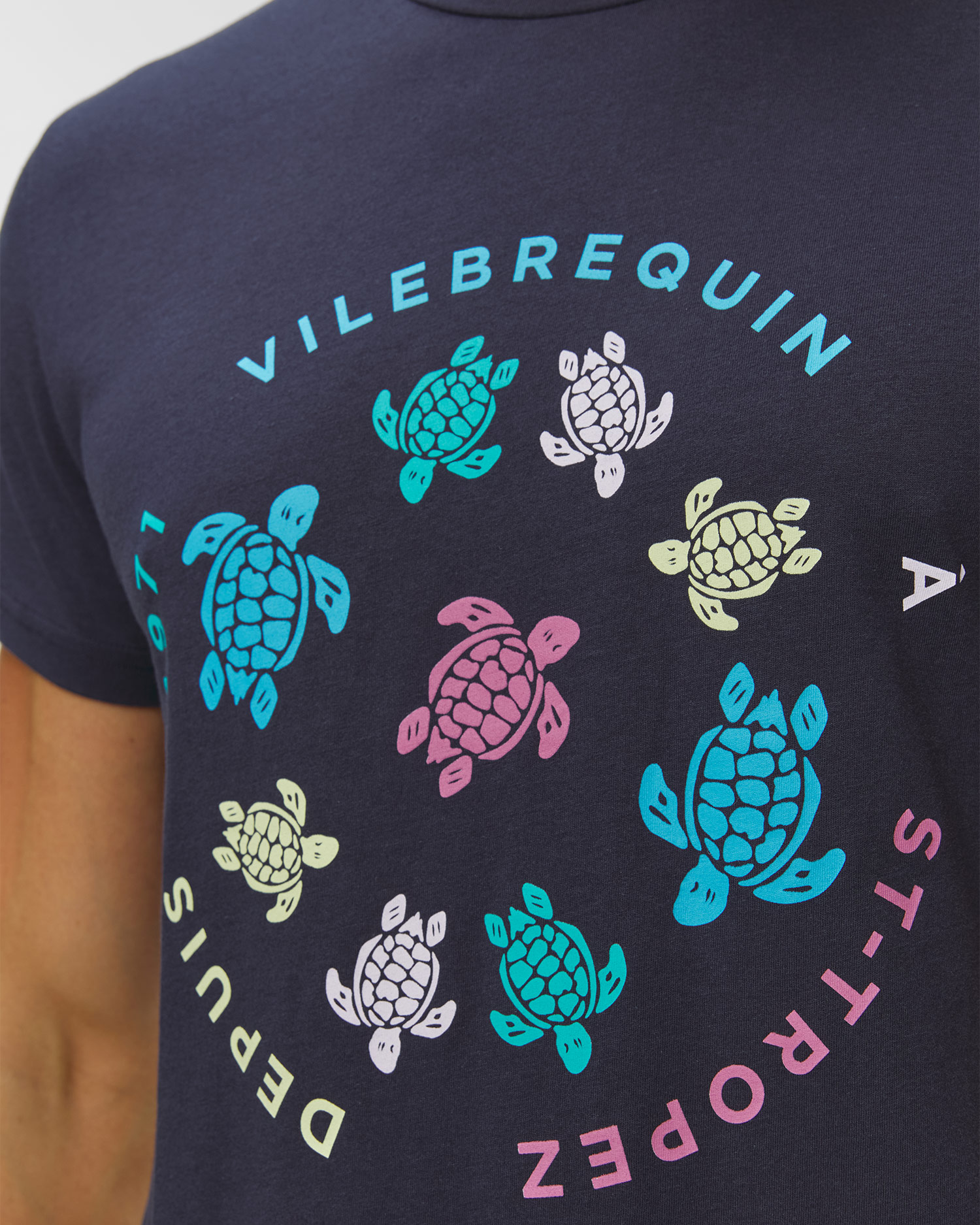 Pánske tmavomodré tričko Vilebrequin Thom Tortues Multicolores