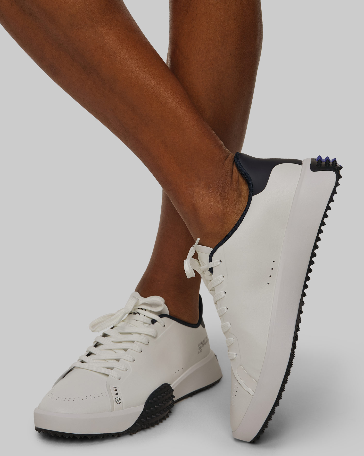 Biało-granatowe buty golfowe męskie G/Fore G.112