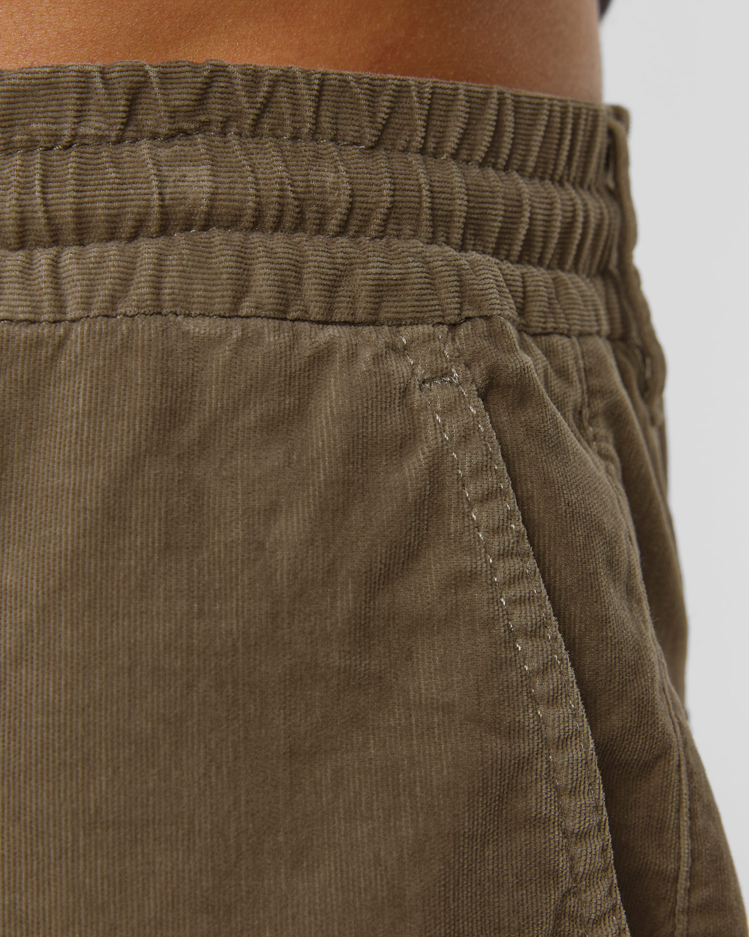 Pantalon en velours côtelé kaki pour hommes Alberto John