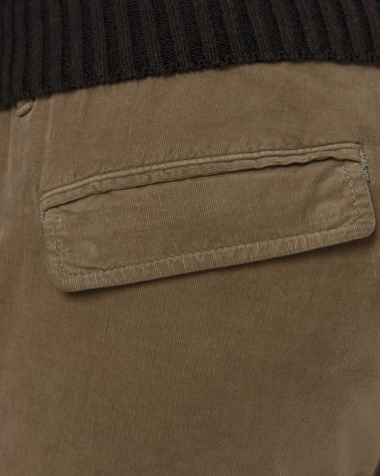 Pantalon en velours côtelé kaki pour hommes Alberto John