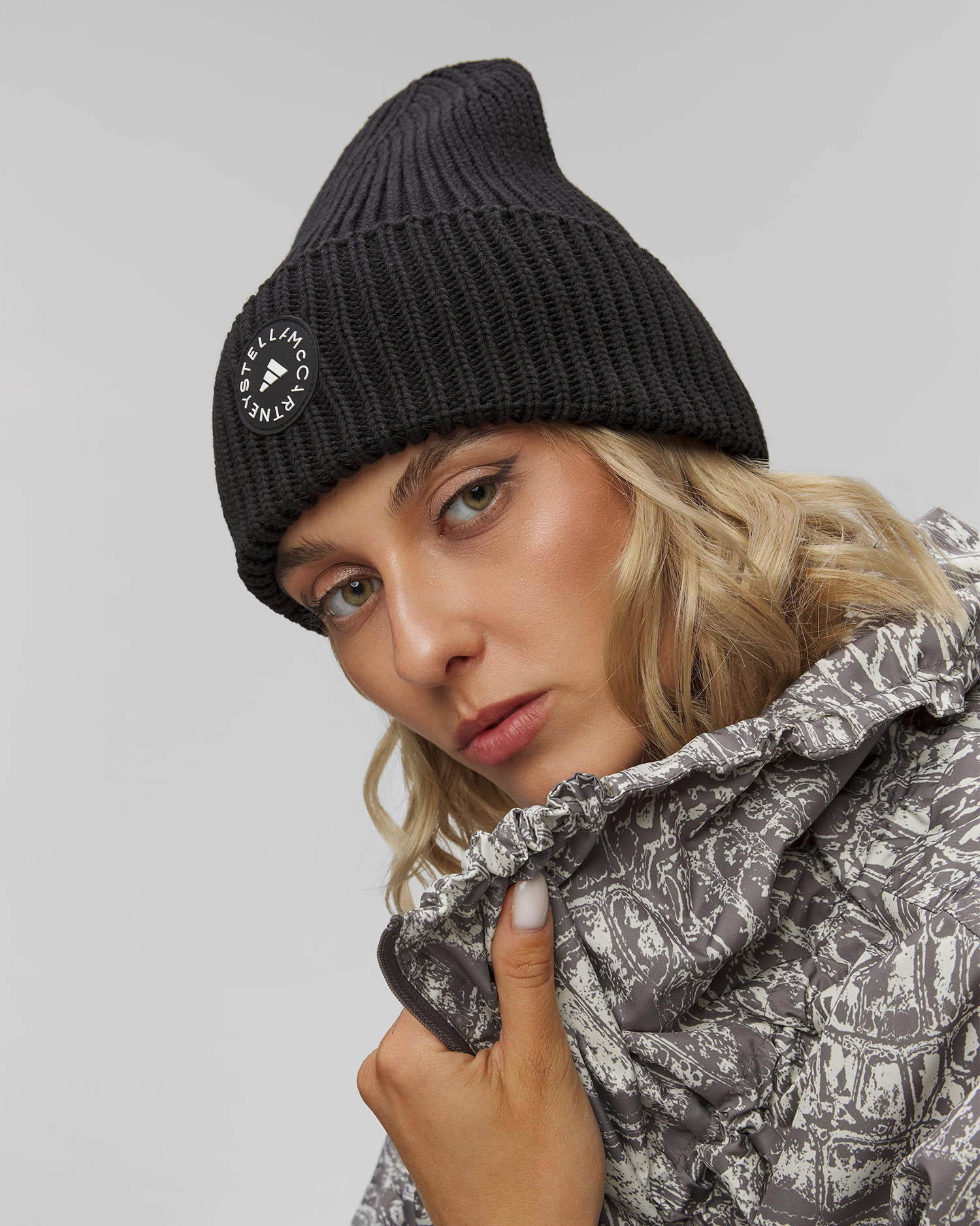 Czapka damska Stella McCartney Beanie czarna