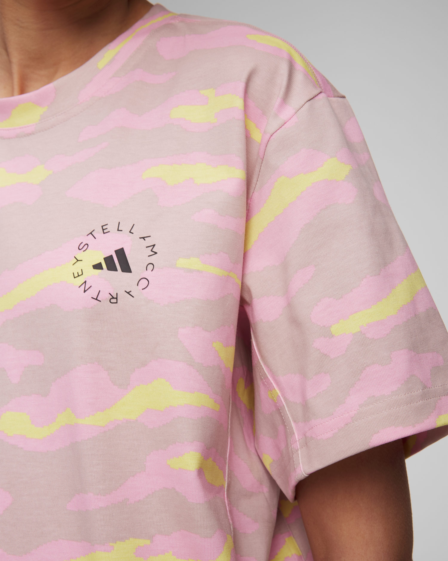 T-shirt damski Adidas by Stella McCartney ASMC Truecasuals