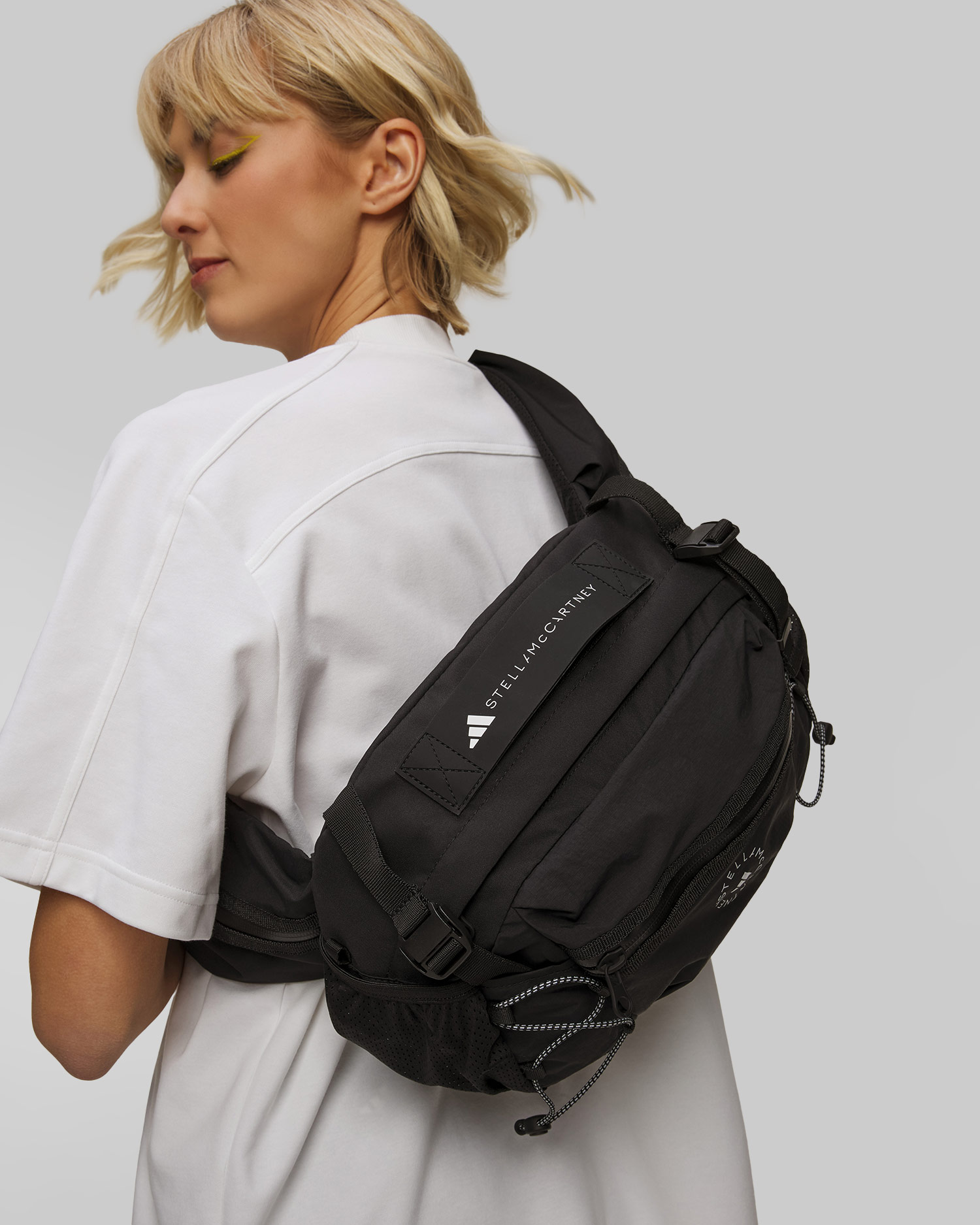 Dámska ľadvinka Adidas by Stella McCartney Multi 2in1 9L čierna