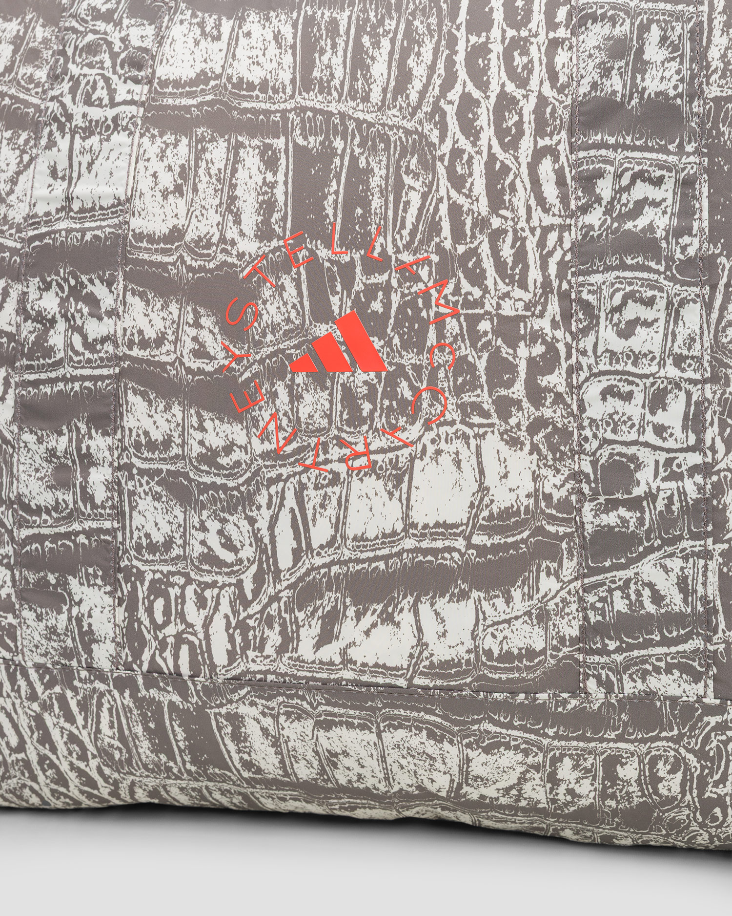 Dámska športová taška Adidas by Stella McCartney