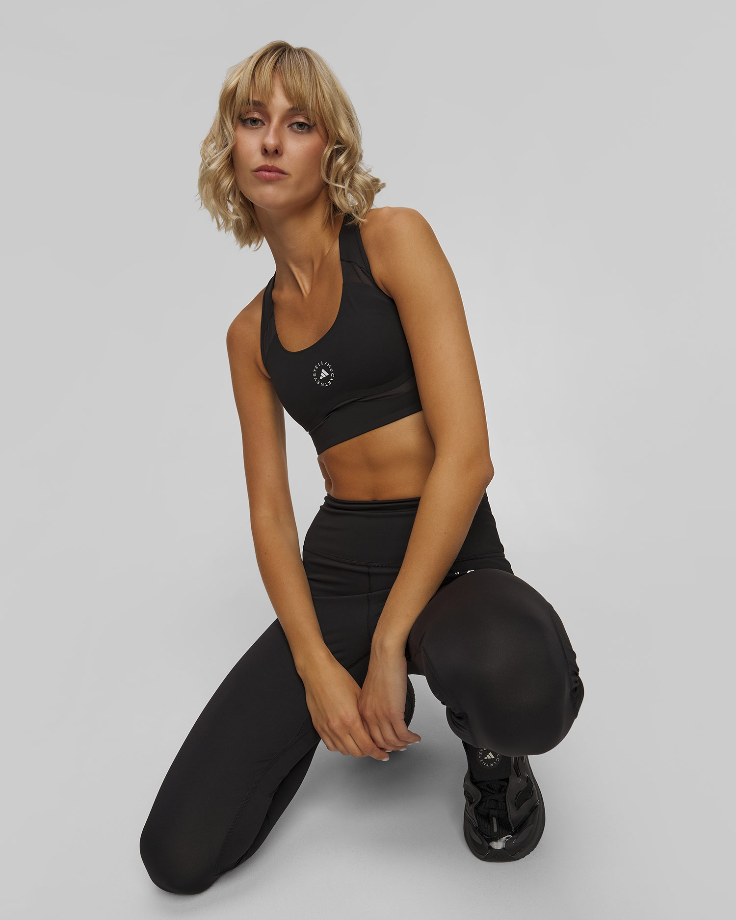 Sutien negru sport pentru femei Adidas by Stella McCartney Truepace