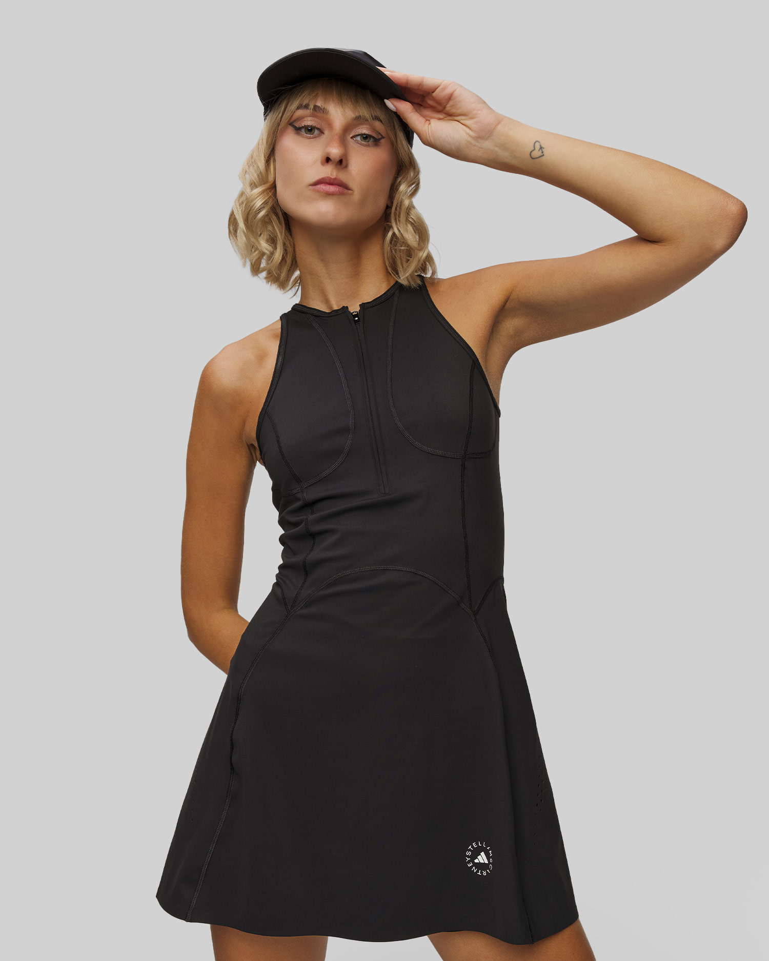 Czarna sukienka tenisowa damska Adidas by Stella McCartney TruePurpose Tennis Dress