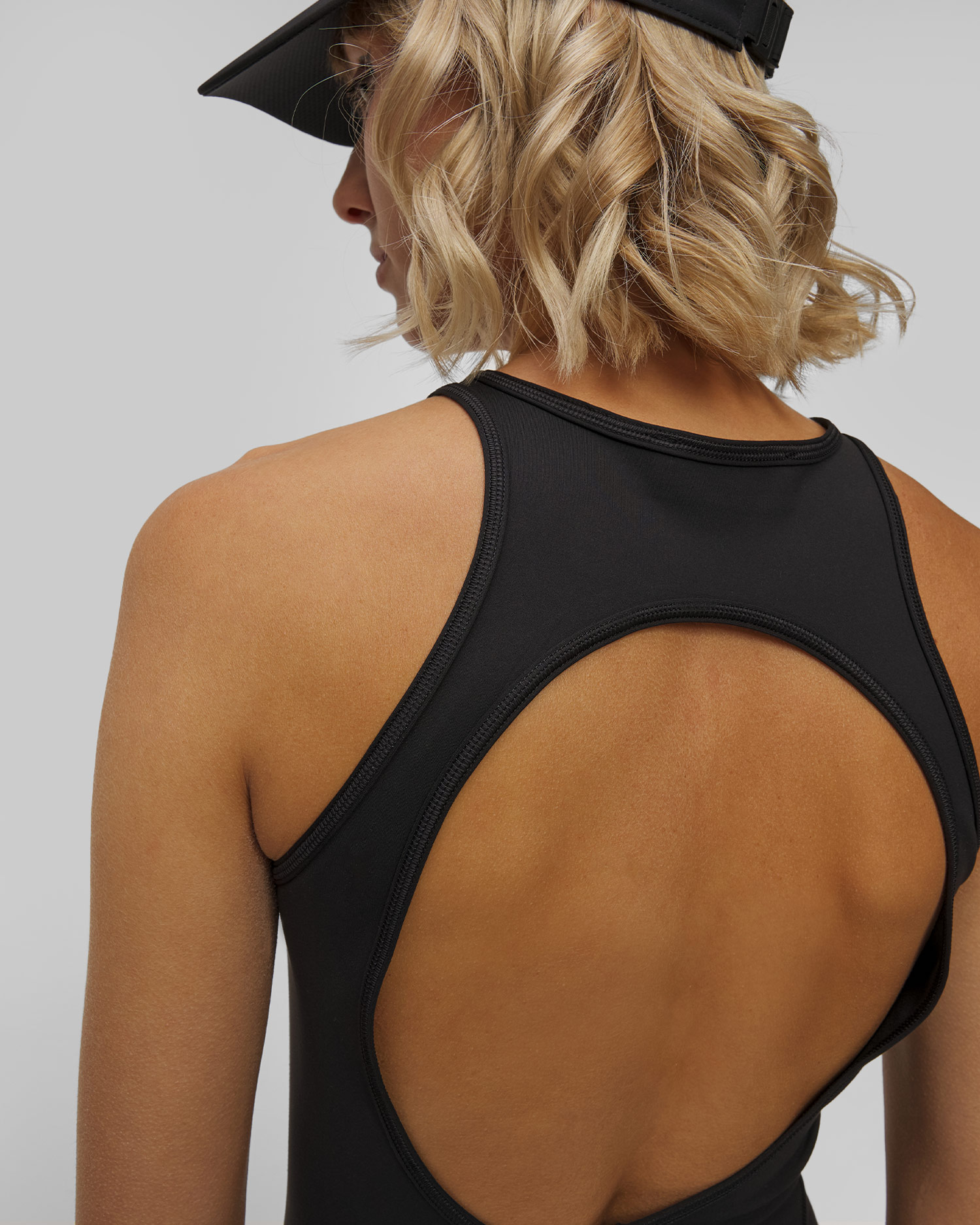 Czarna sukienka tenisowa damska Adidas by Stella McCartney TruePurpose Tennis Dress