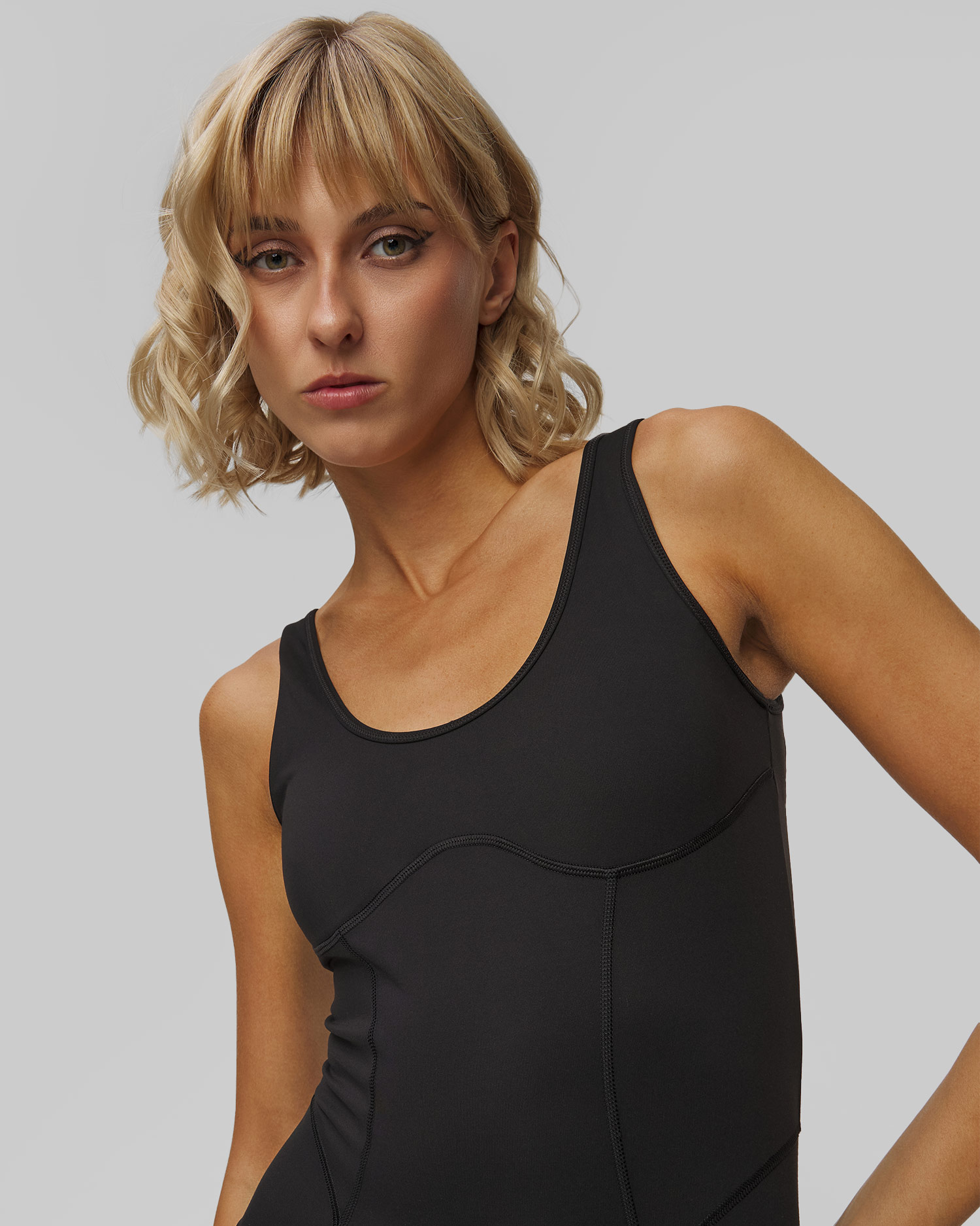 Czarny kombinezon treningowy damski Adidas by Stella McCartney TruePurpose