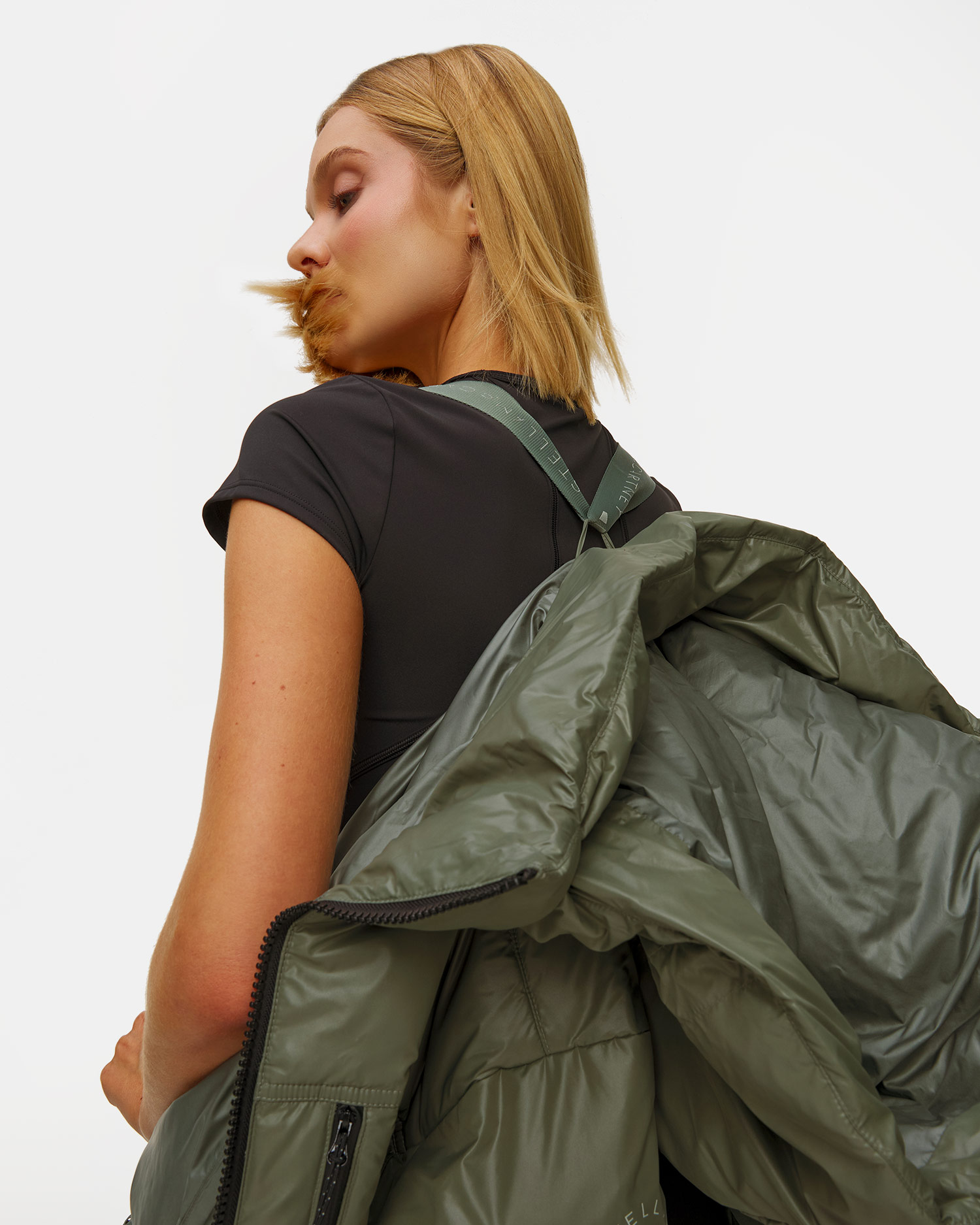 Kurtka puchowa khaki damska Adidas by Stella McCartney Short Puf