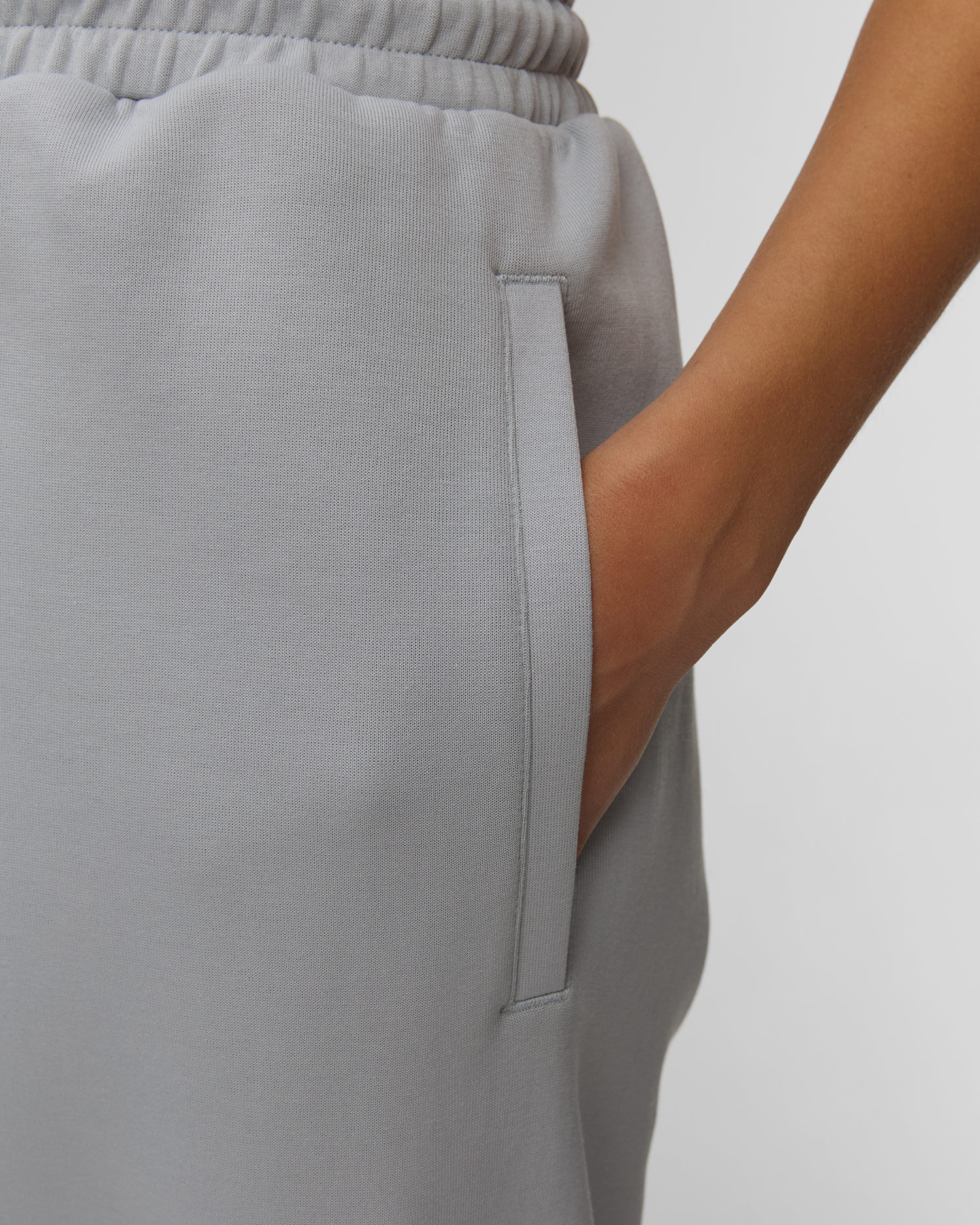 Szare spodnie dresowe damskie Adidas by Stella McCartney Loose