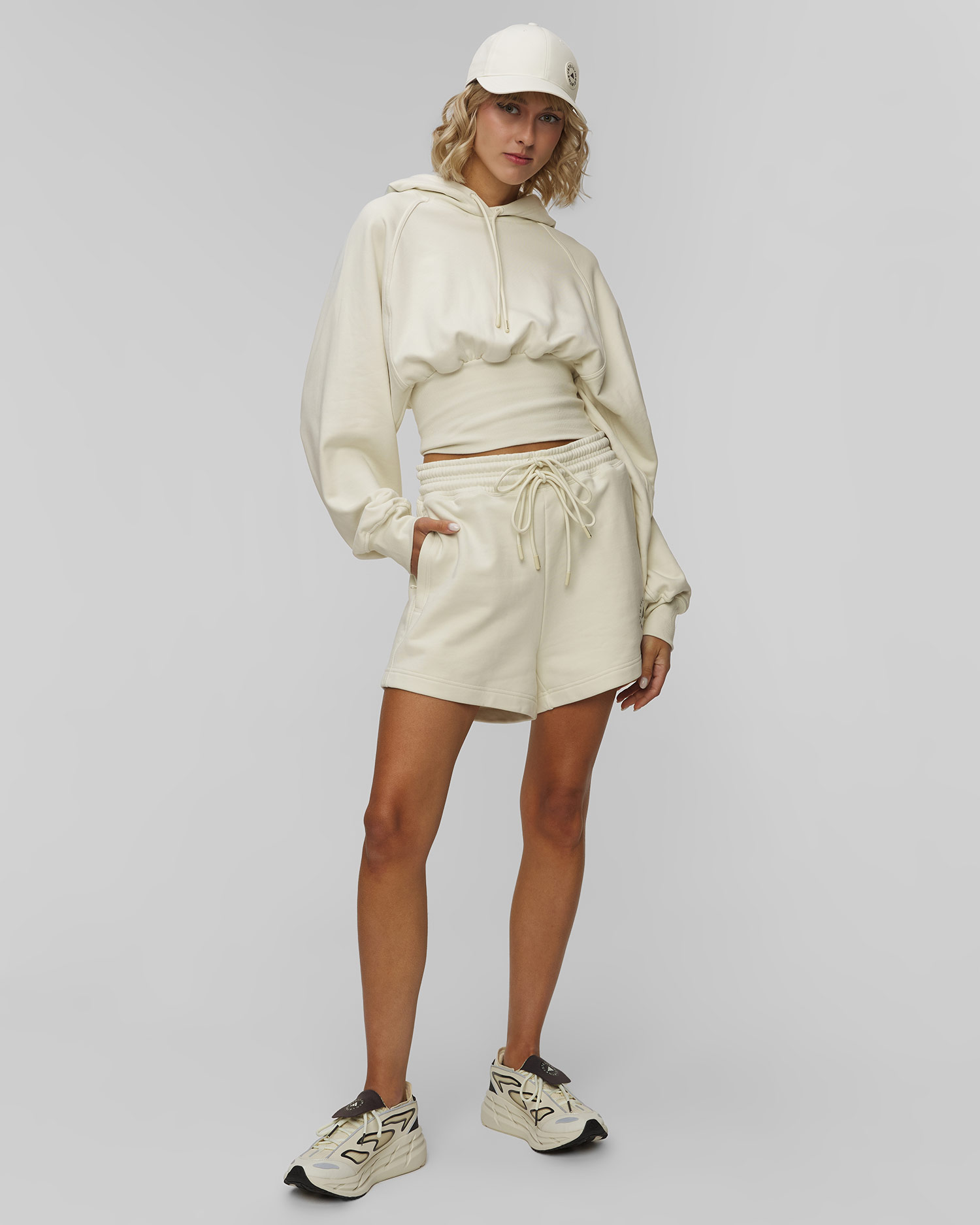 Pantaloni scurți de trening pentru femei Adidas by Stella McCartney TrueCasuals Terry Shorts