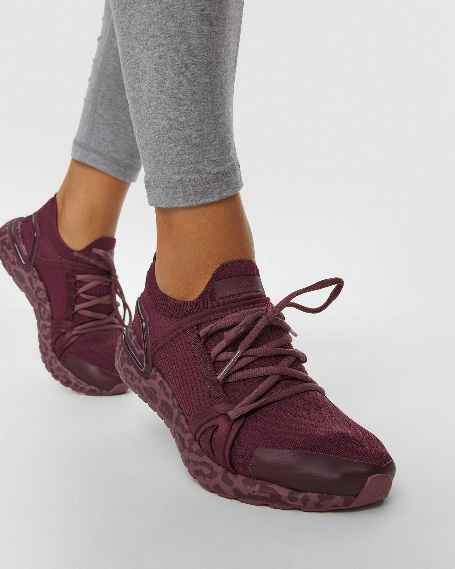 Buty damskie Adidas by Stella McCartney Ultraboost 20 burgundowe