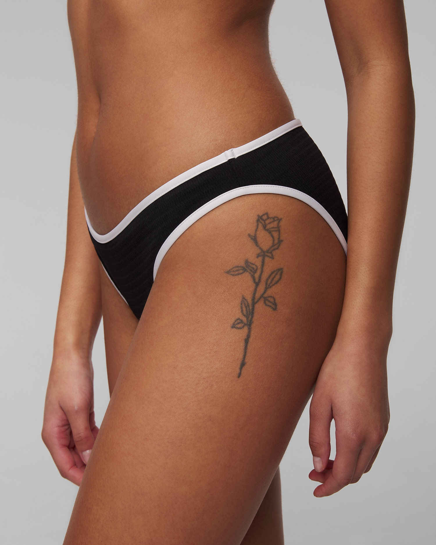 Woman's black bikini bottom Seafolly Hipster Pant