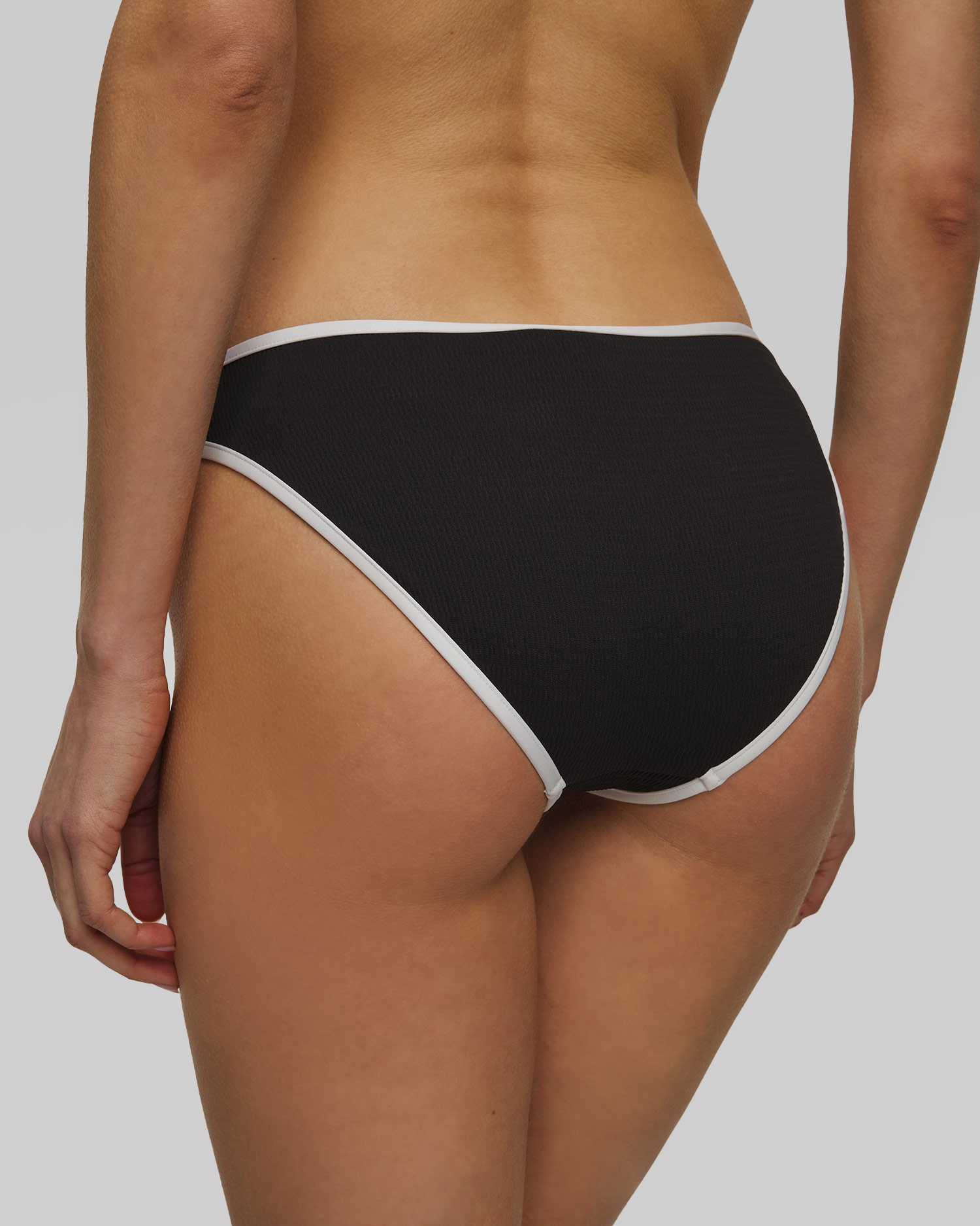 Woman's black bikini bottom Seafolly Hipster Pant