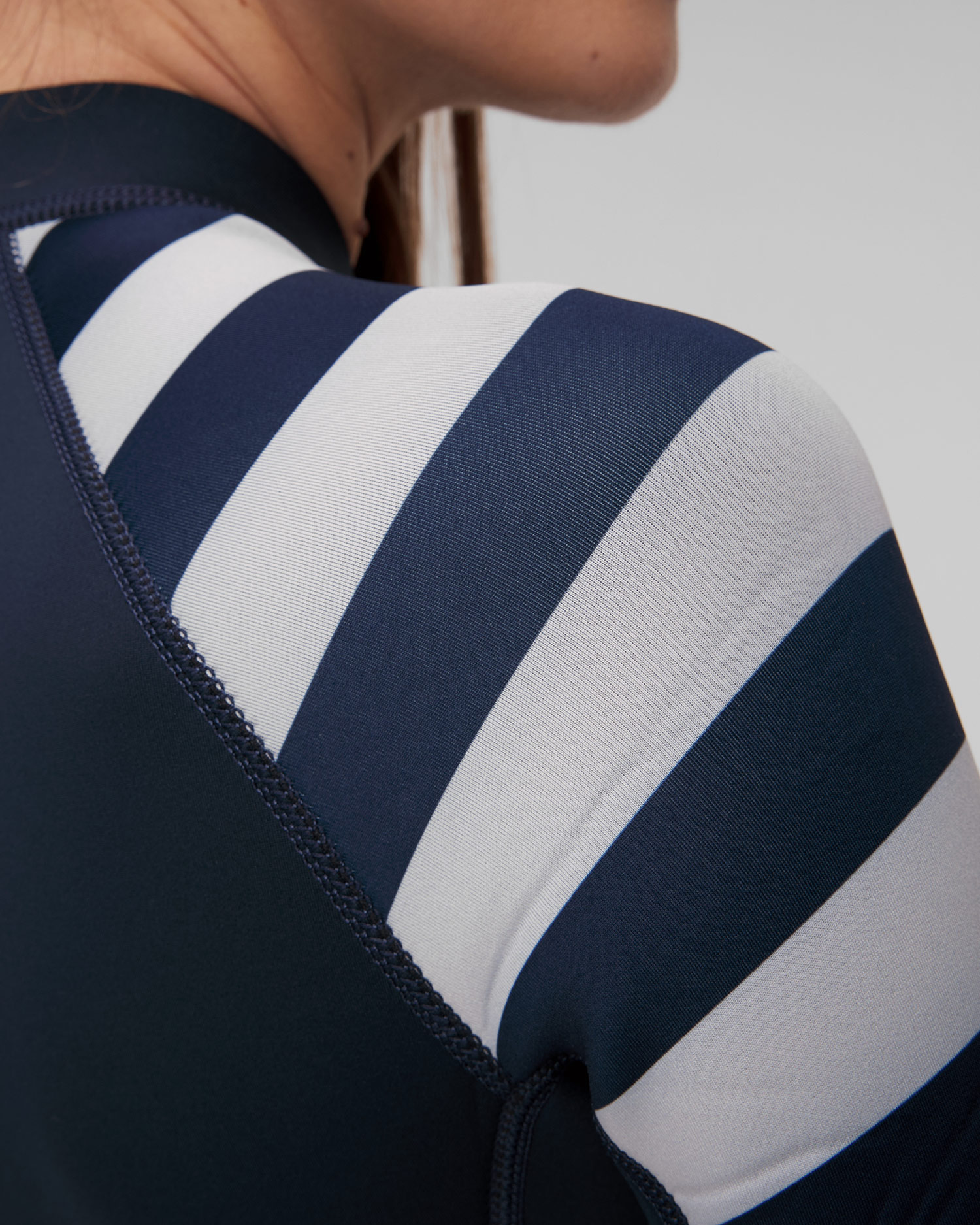 Granatowo-biały kombinezon piankowy damski Helly Hansen Waterwear Longsleeve Wetsuit