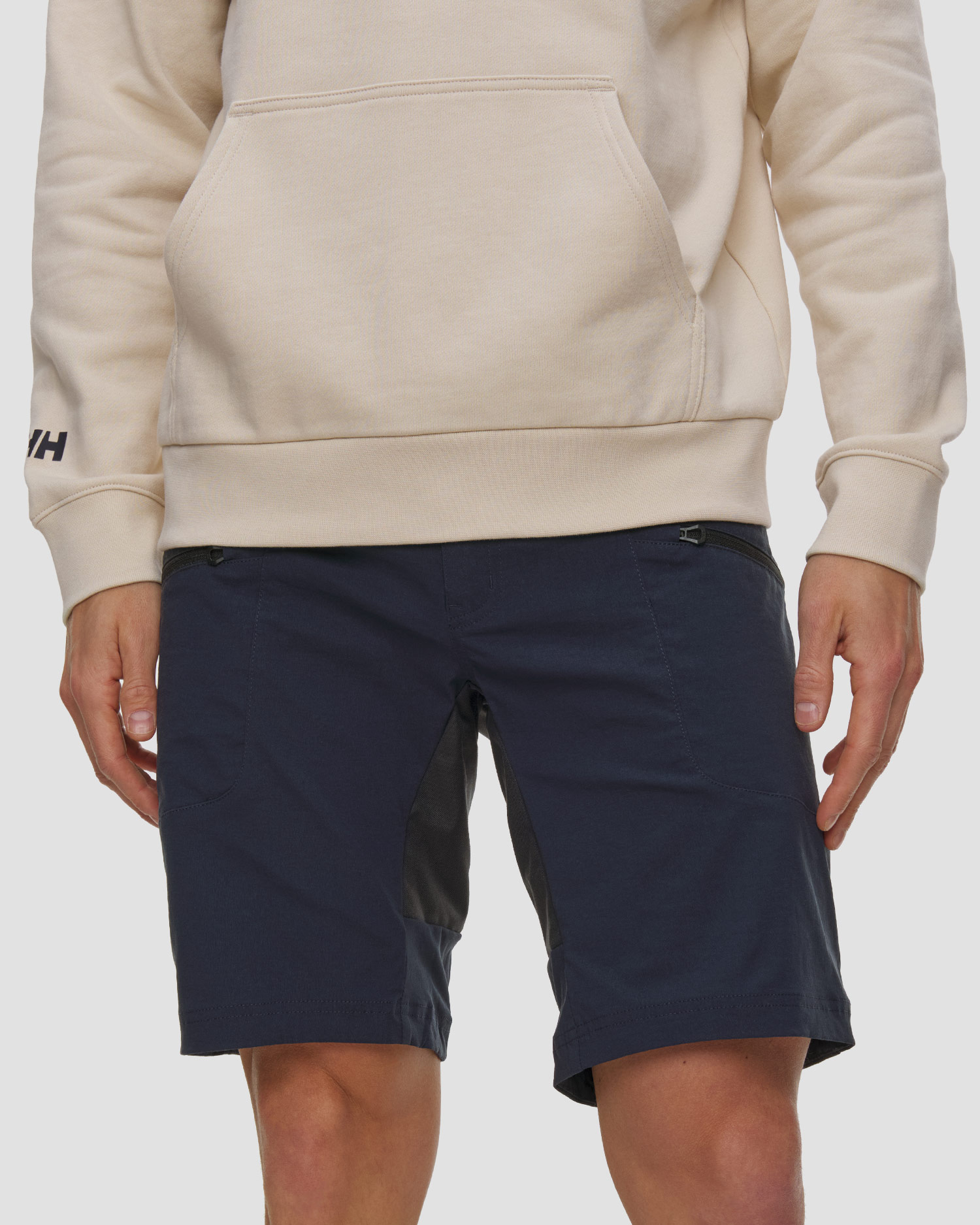 Pánské sportovní kraťasy Helly Hansen Hp Racing Deck Shorts 2.0 v tmavě modré barvě