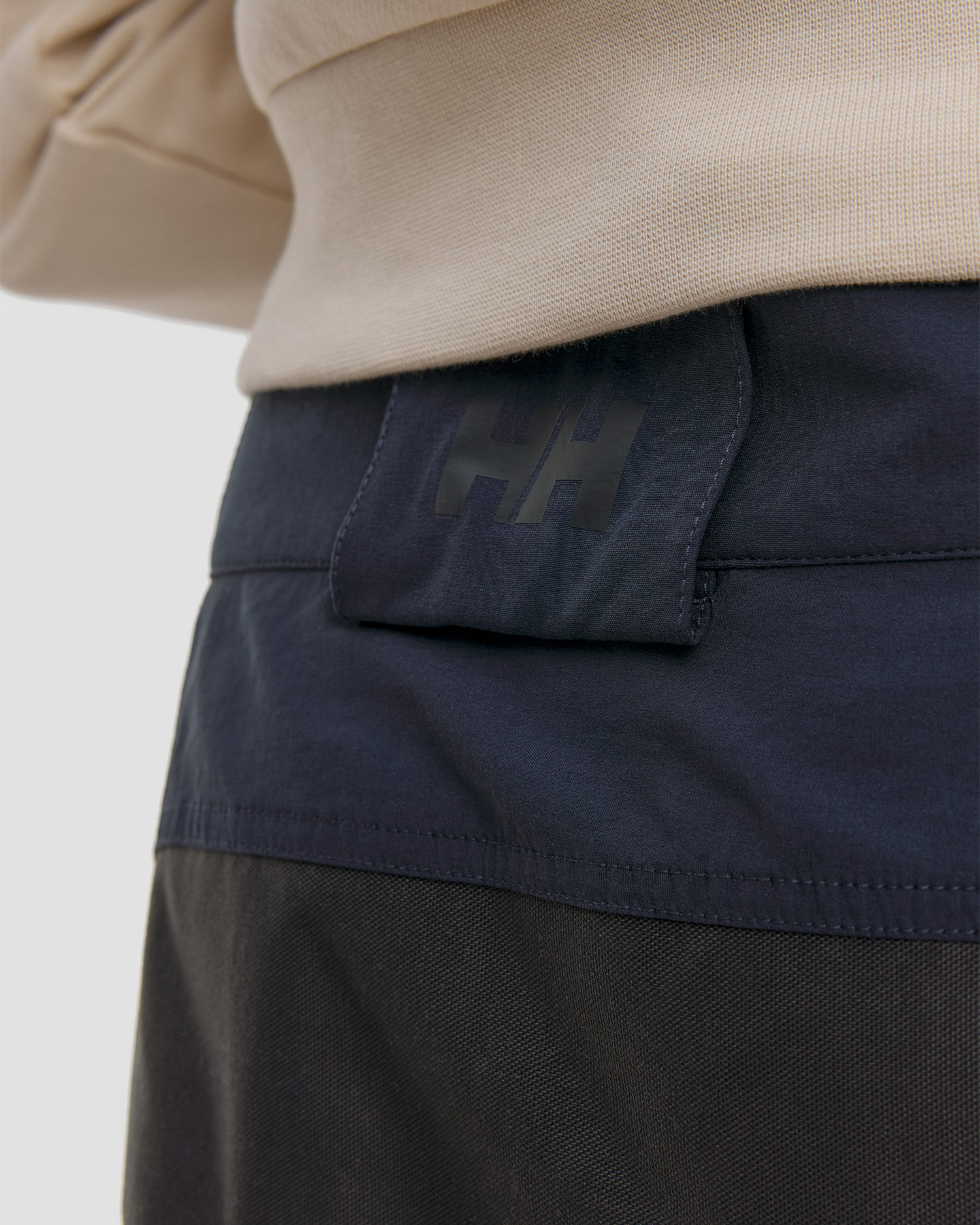 Pánské sportovní kraťasy Helly Hansen Hp Racing Deck Shorts 2.0 v tmavě modré barvě