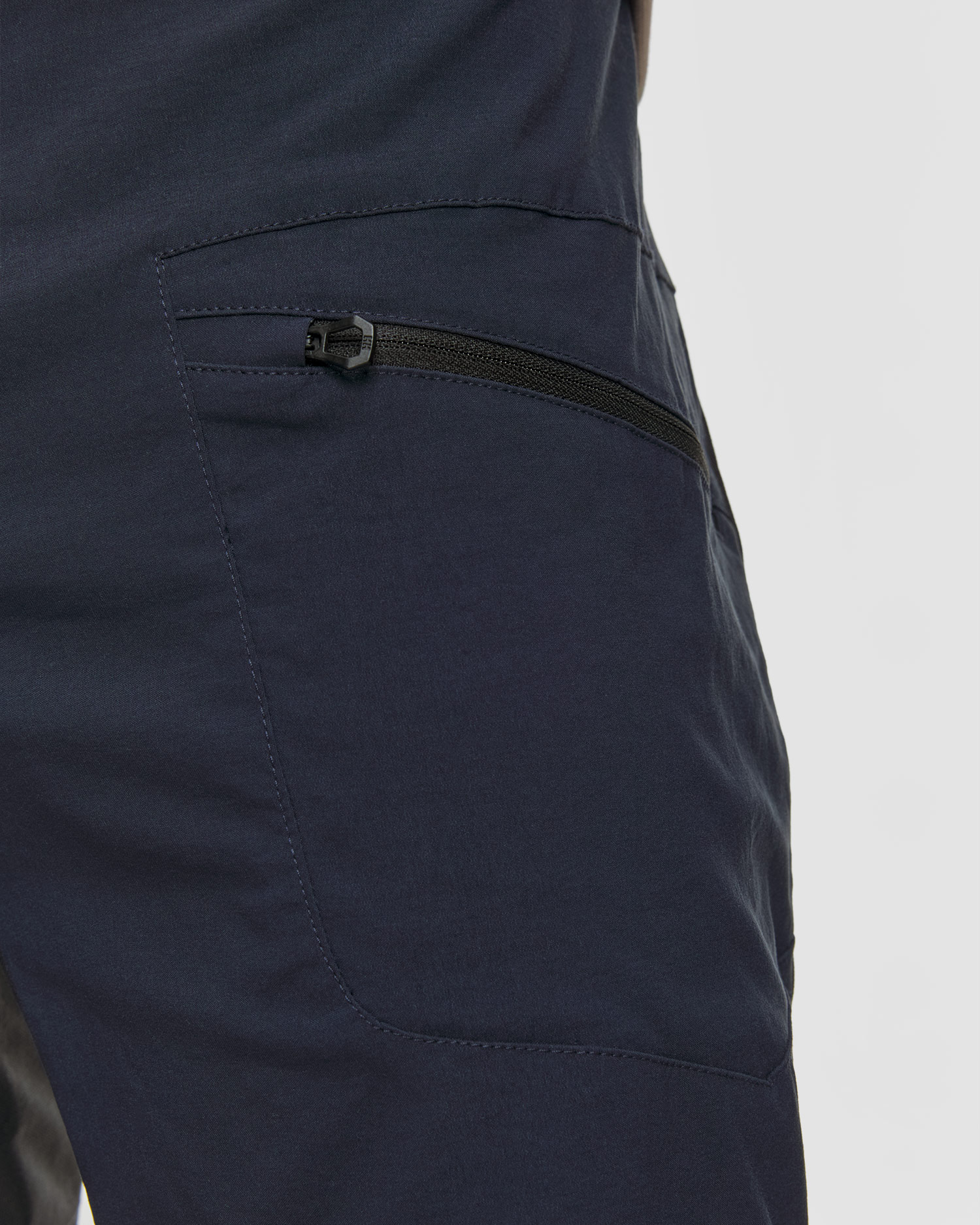 Pánské sportovní kraťasy Helly Hansen Hp Racing Deck Shorts 2.0 v tmavě modré barvě