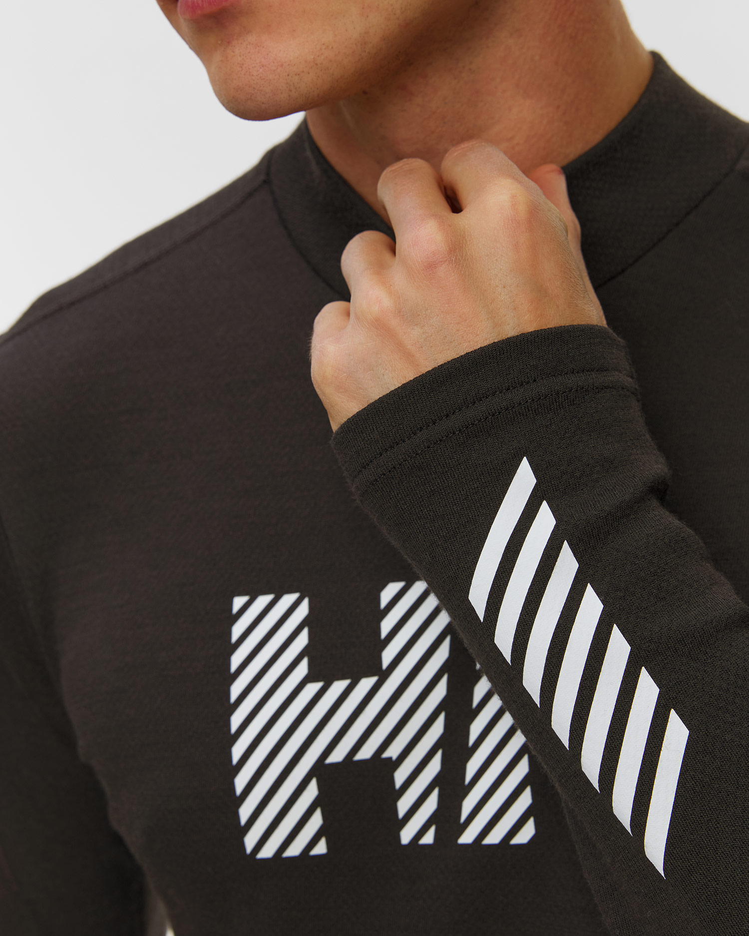 Pánské termotričko Helly Hansen Lifa Merino Midweight Logo v černé barvě