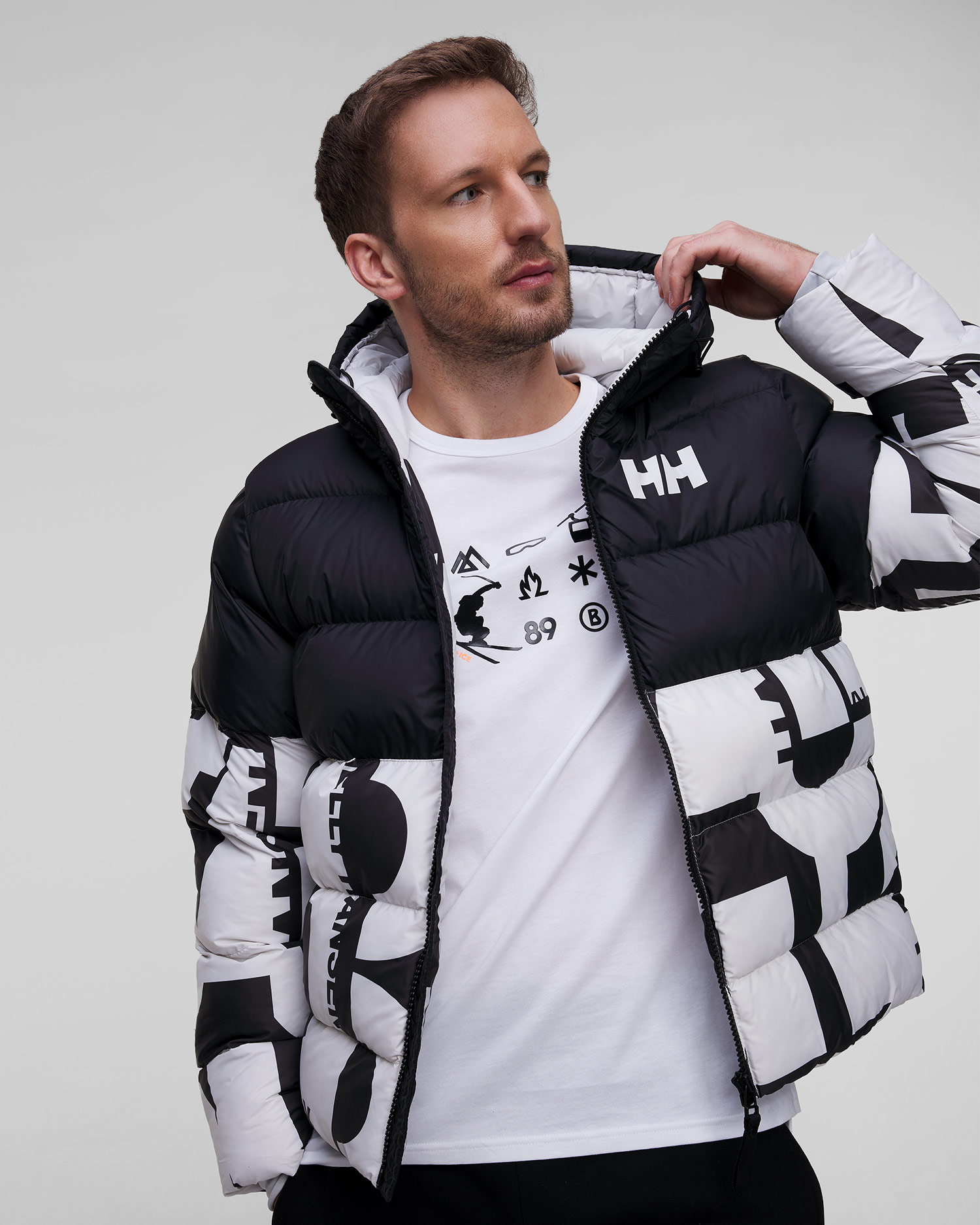Czarno-biała kurtka ocieplana męska Helly Hansen Active Puffy