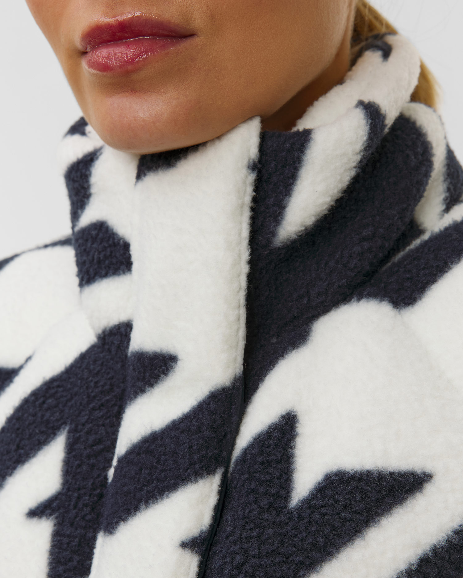 Dámska vesta Helly Hansen W Bliss Down Vest tmavomodro-biela