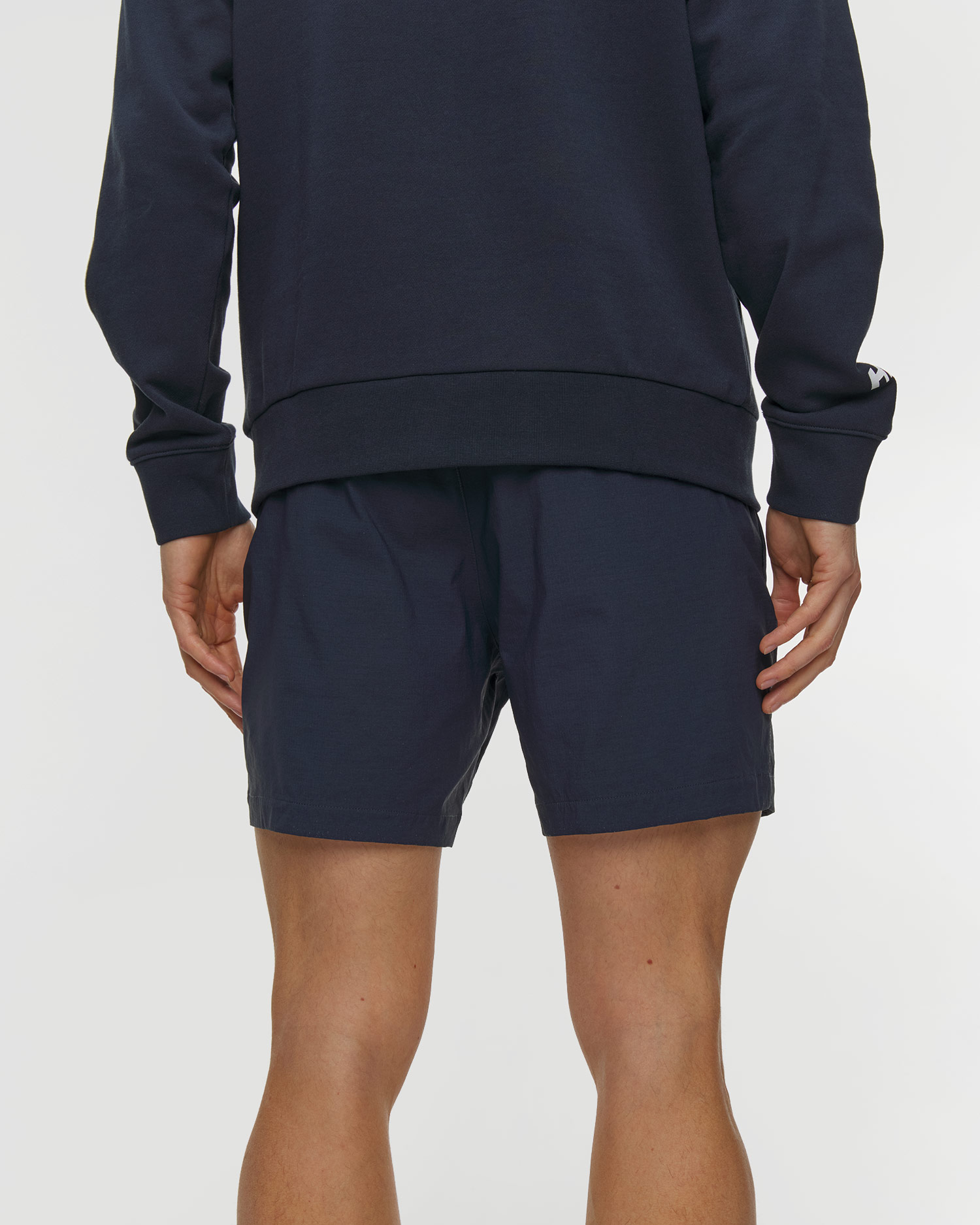 Tmavě modré pánské šortky Helly Hansen Move Quick Dry 6" Shorts