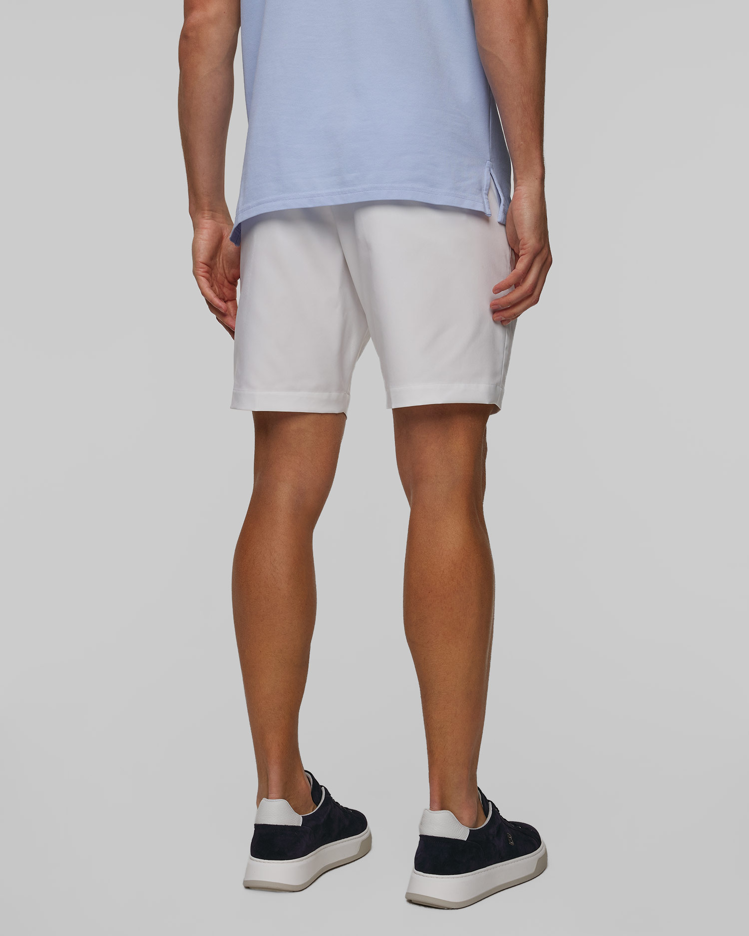 Ralph Lauren RLX Golf Herrenshorts in Weiß