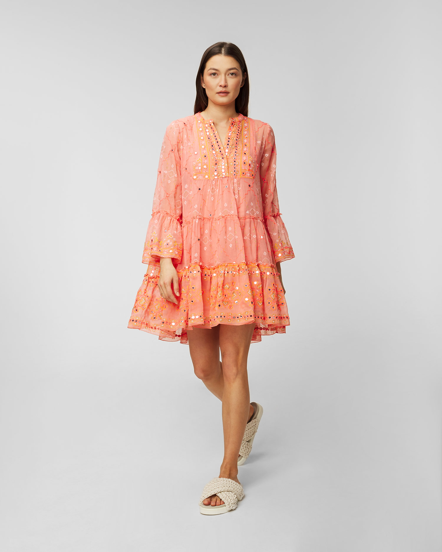 Robe Juliet Dunn Mosaic Flared Sleeve Dress