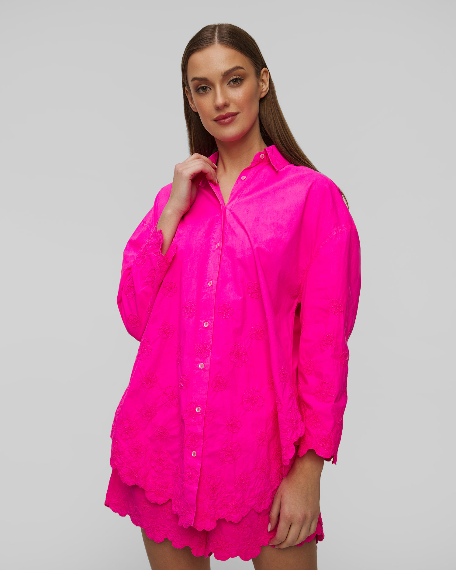 Chemise avec broderie florale fuchsia pour femmes Juliet Dunn Poplin