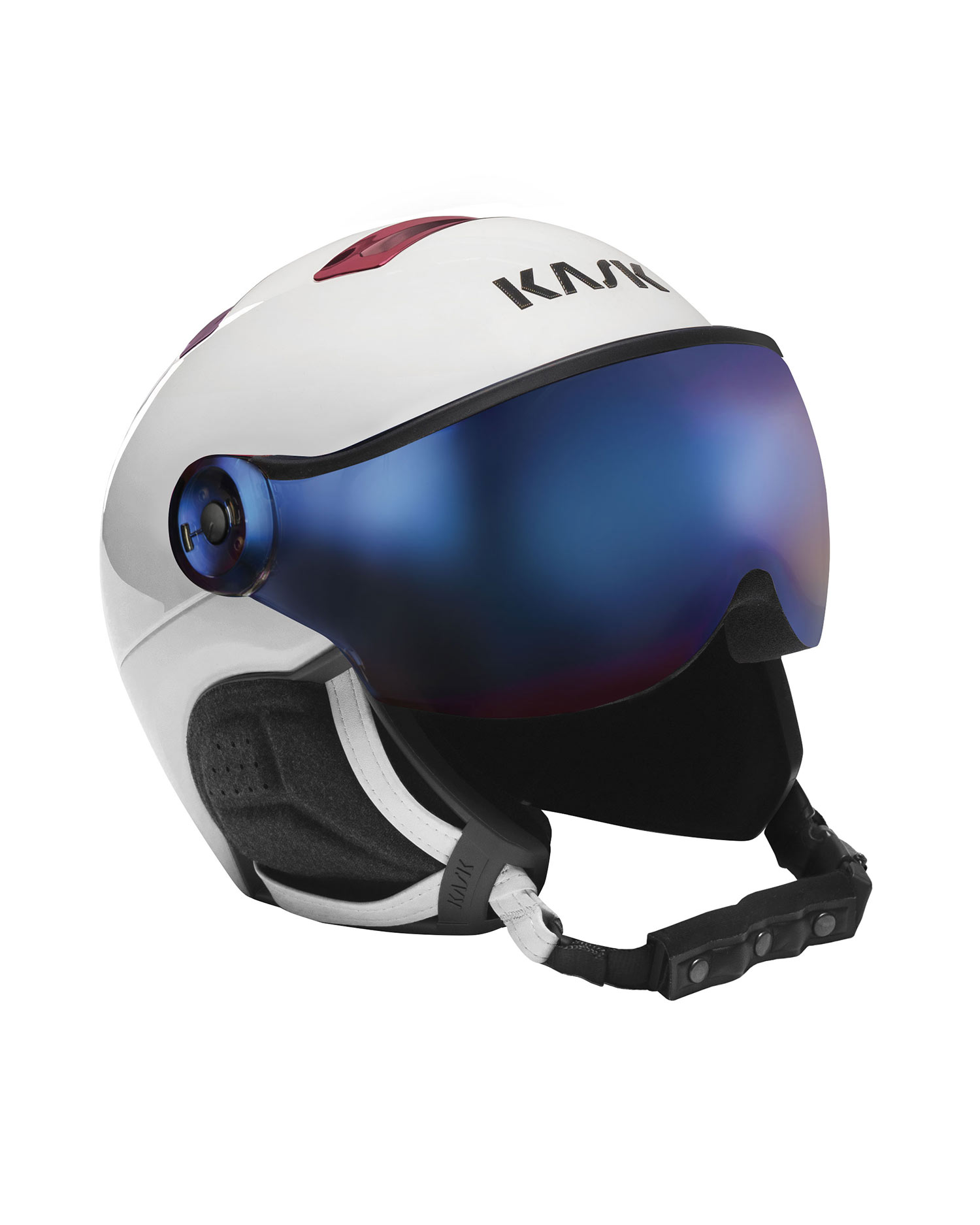 Casco de esquí con visera en las marcas Kask, Rossignol y CP. 