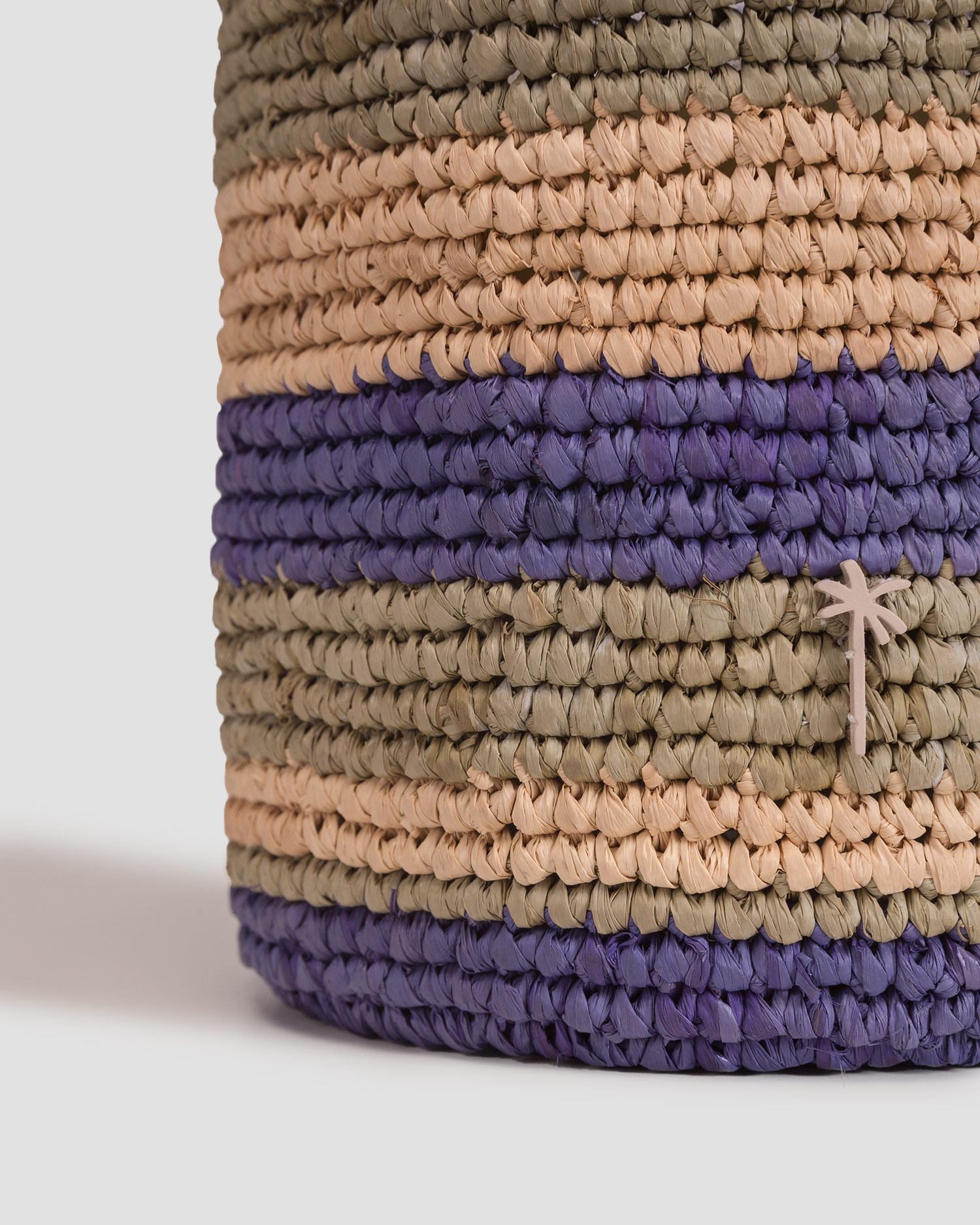 Bougie parfumée dans un panier Manebi Mediterranean