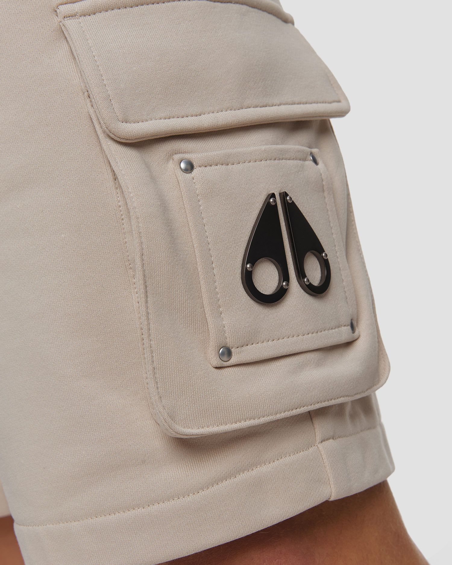 Pánské teplákové šortky Moose Knuckles Hartsfield Cargo Shorts