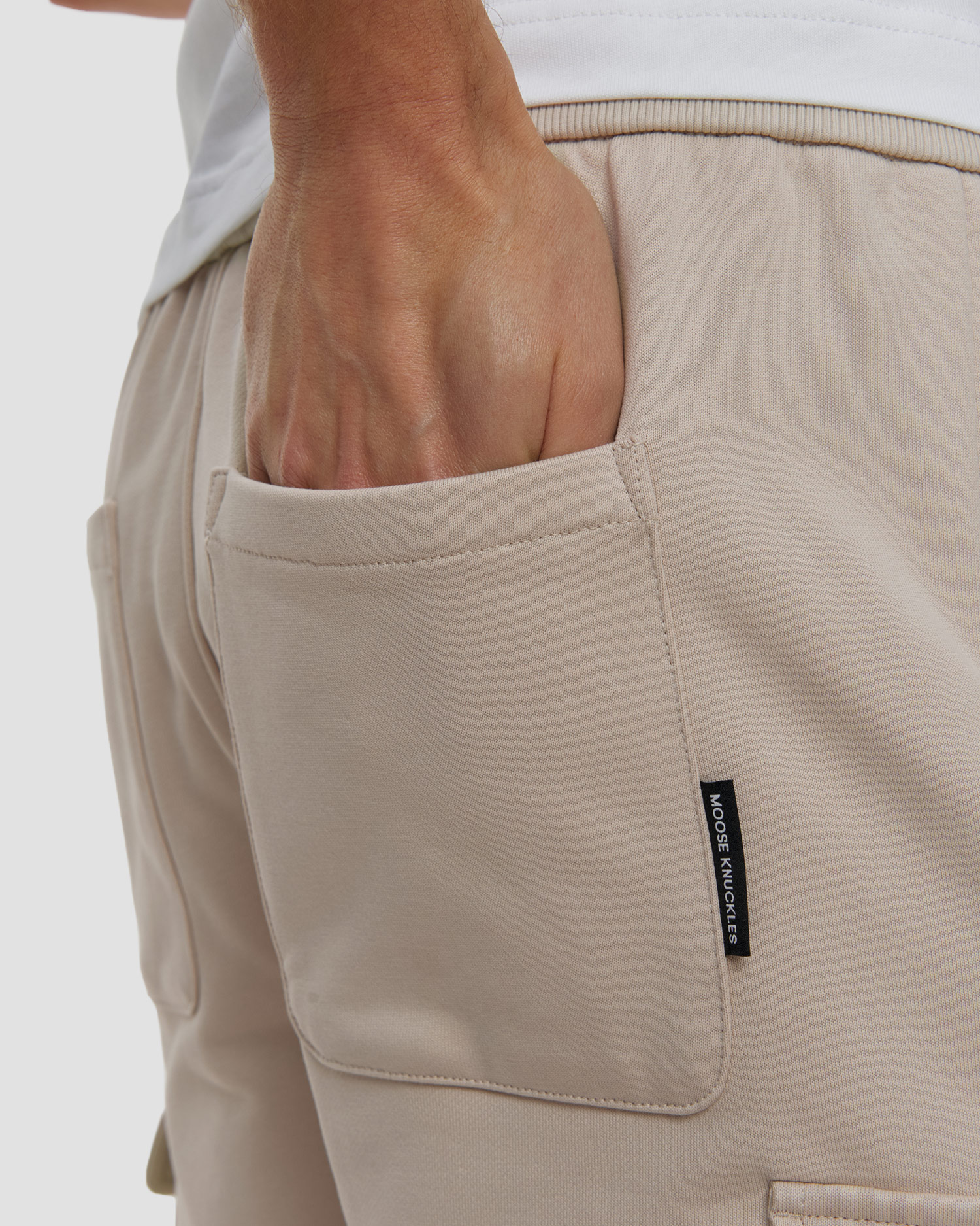 Pánské teplákové šortky Moose Knuckles Hartsfield Cargo Shorts